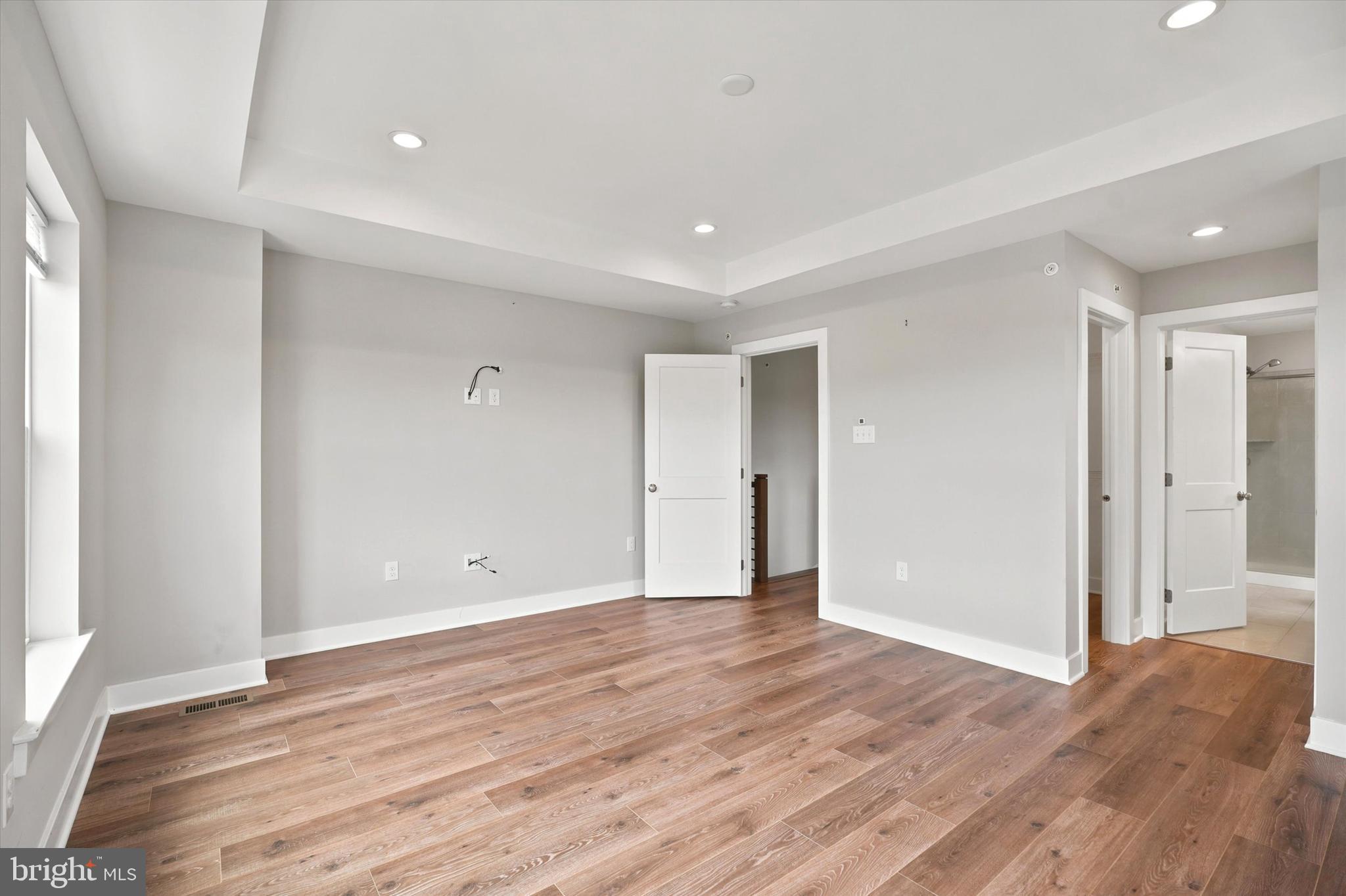 FREELAND SQUARE - Residential