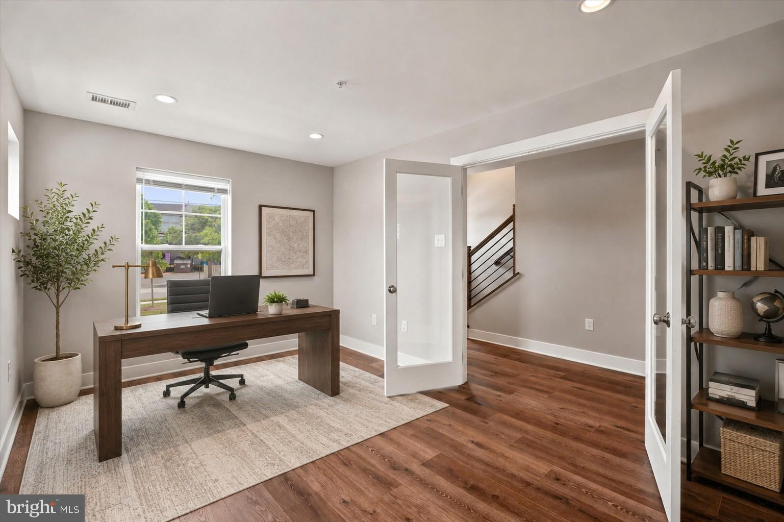 FREELAND SQUARE - Residential