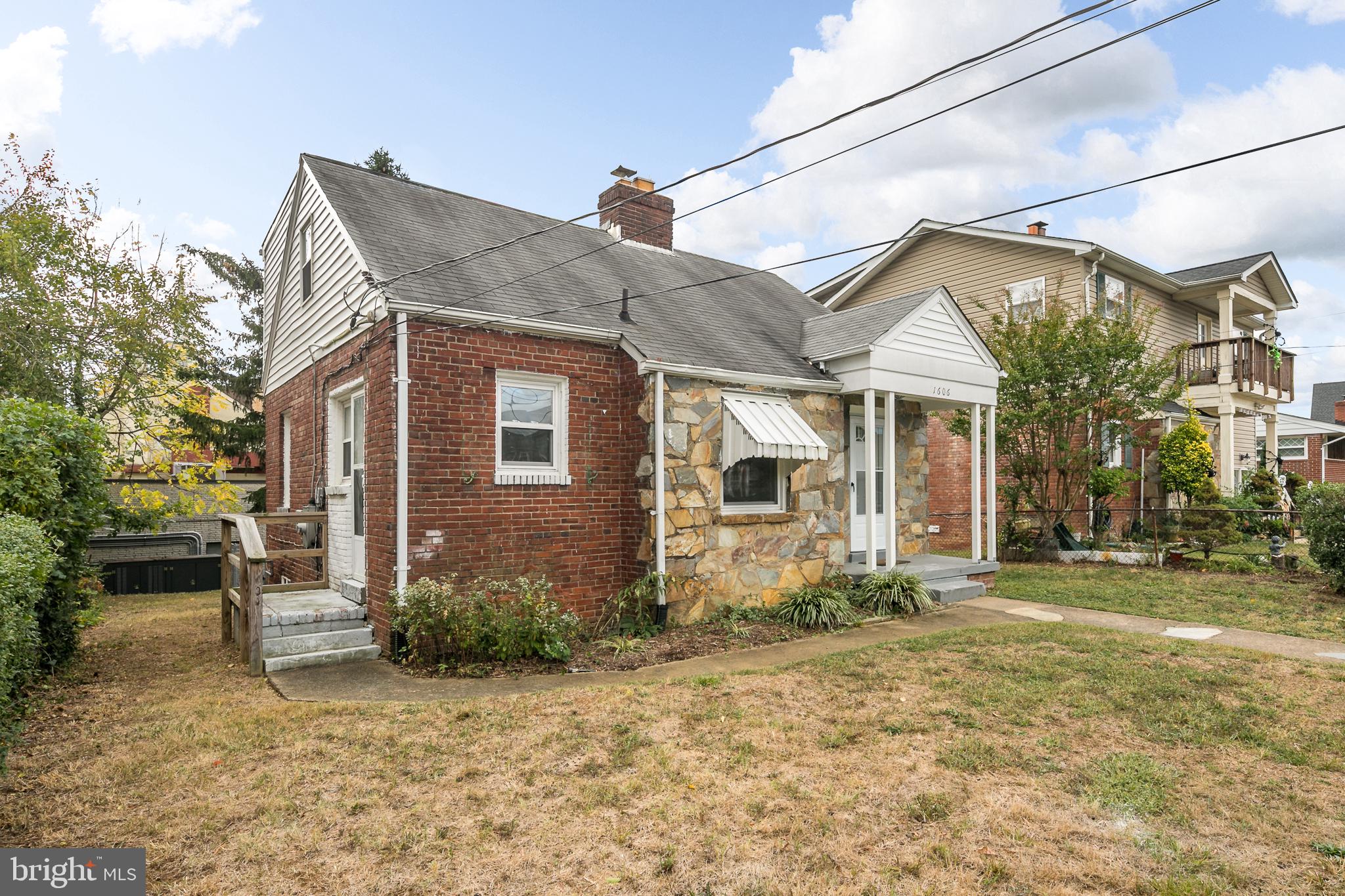 ARLINGTON VIEW - Residential Lease