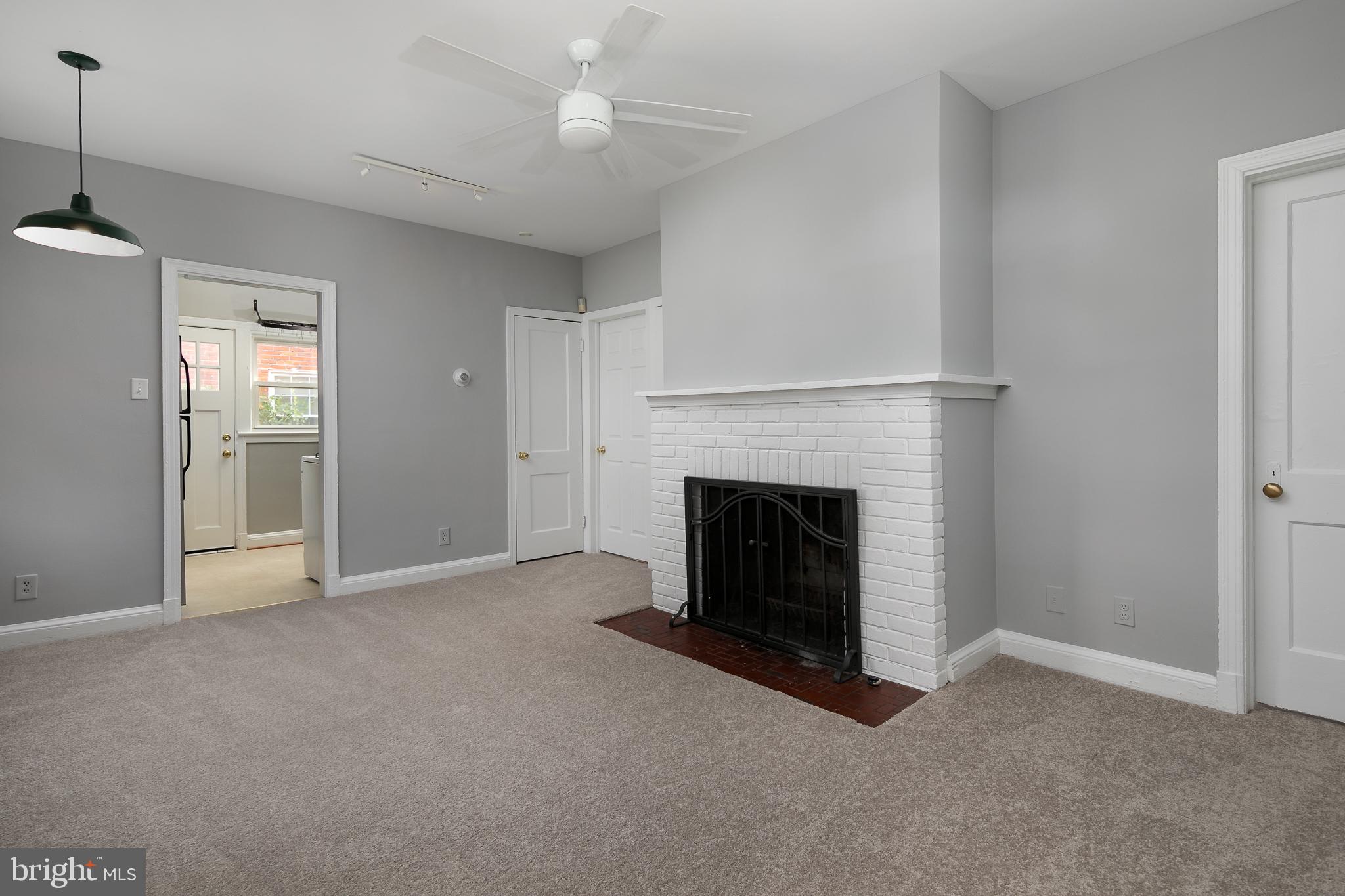 ARLINGTON VIEW - Residential Lease