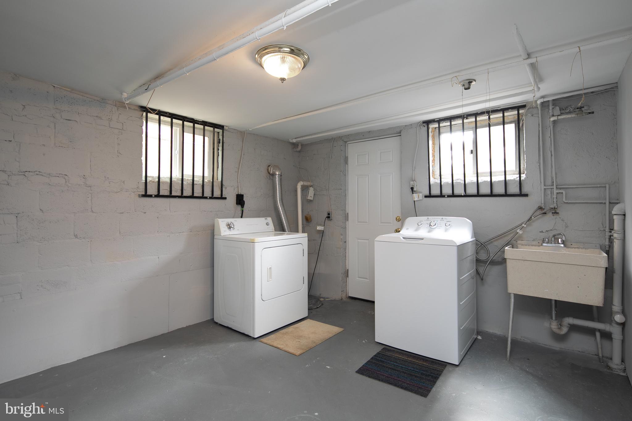 ARLINGTON VIEW - Residential Lease