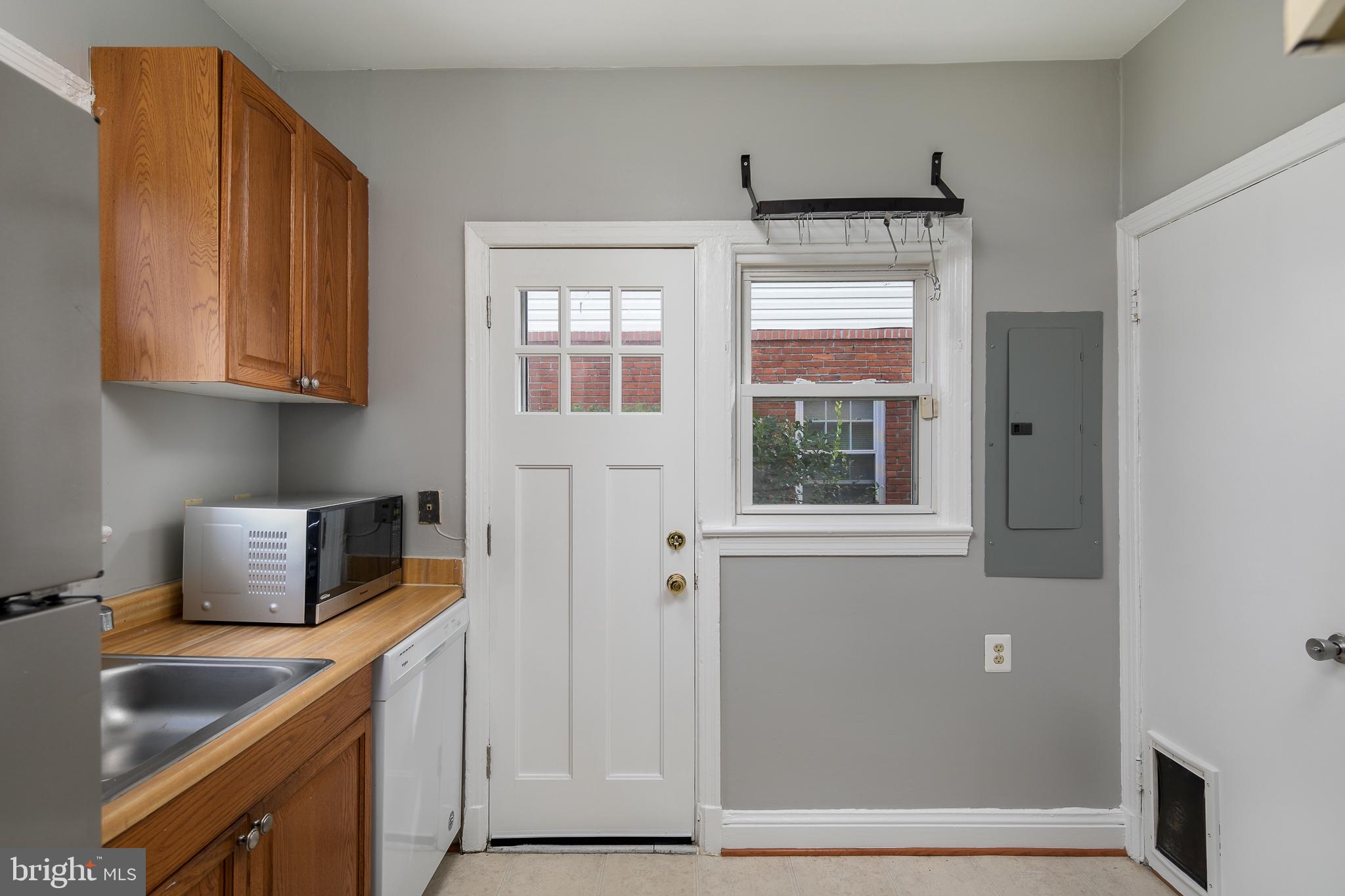 ARLINGTON VIEW - Residential Lease