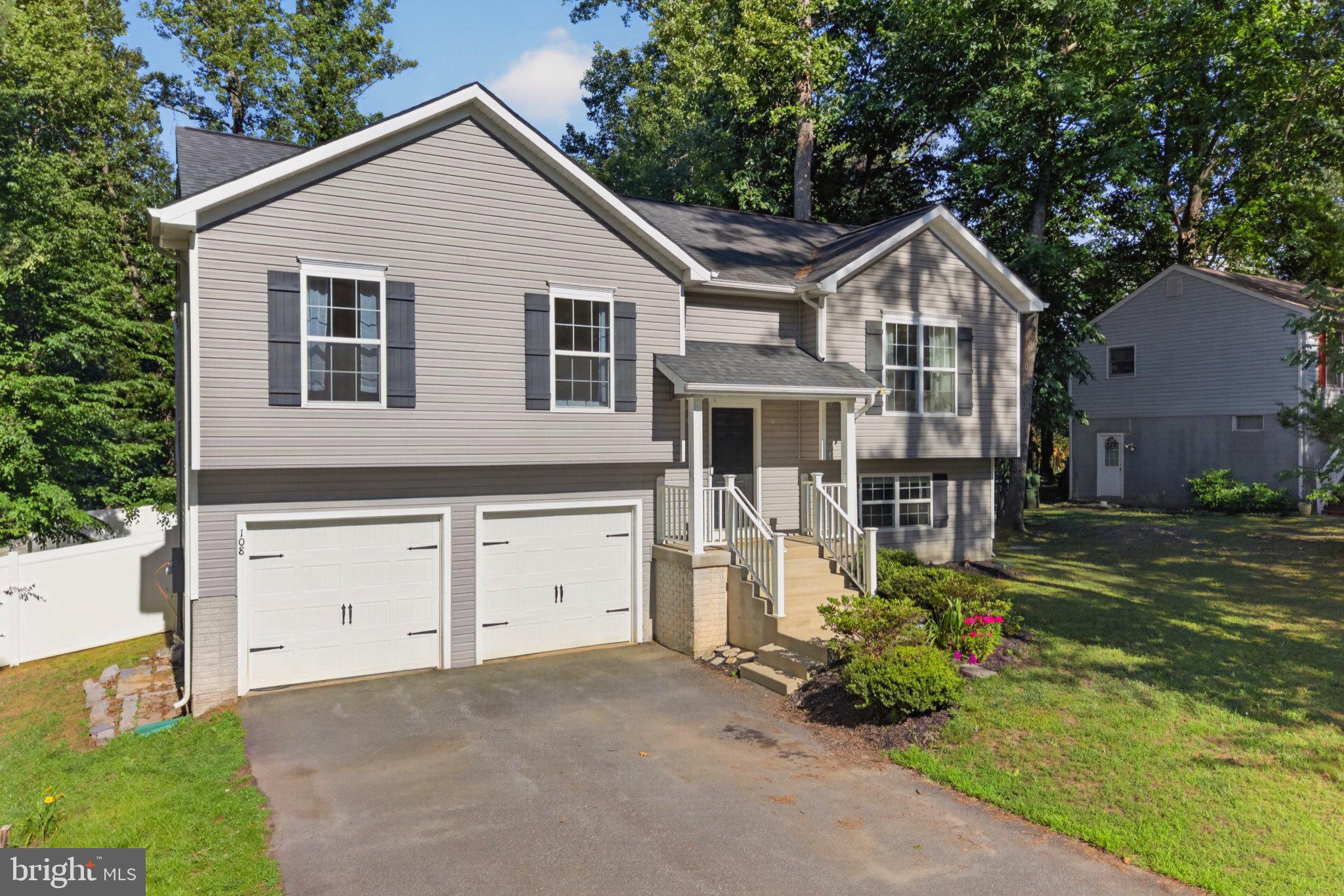 LAKE CAROLINE - Residential