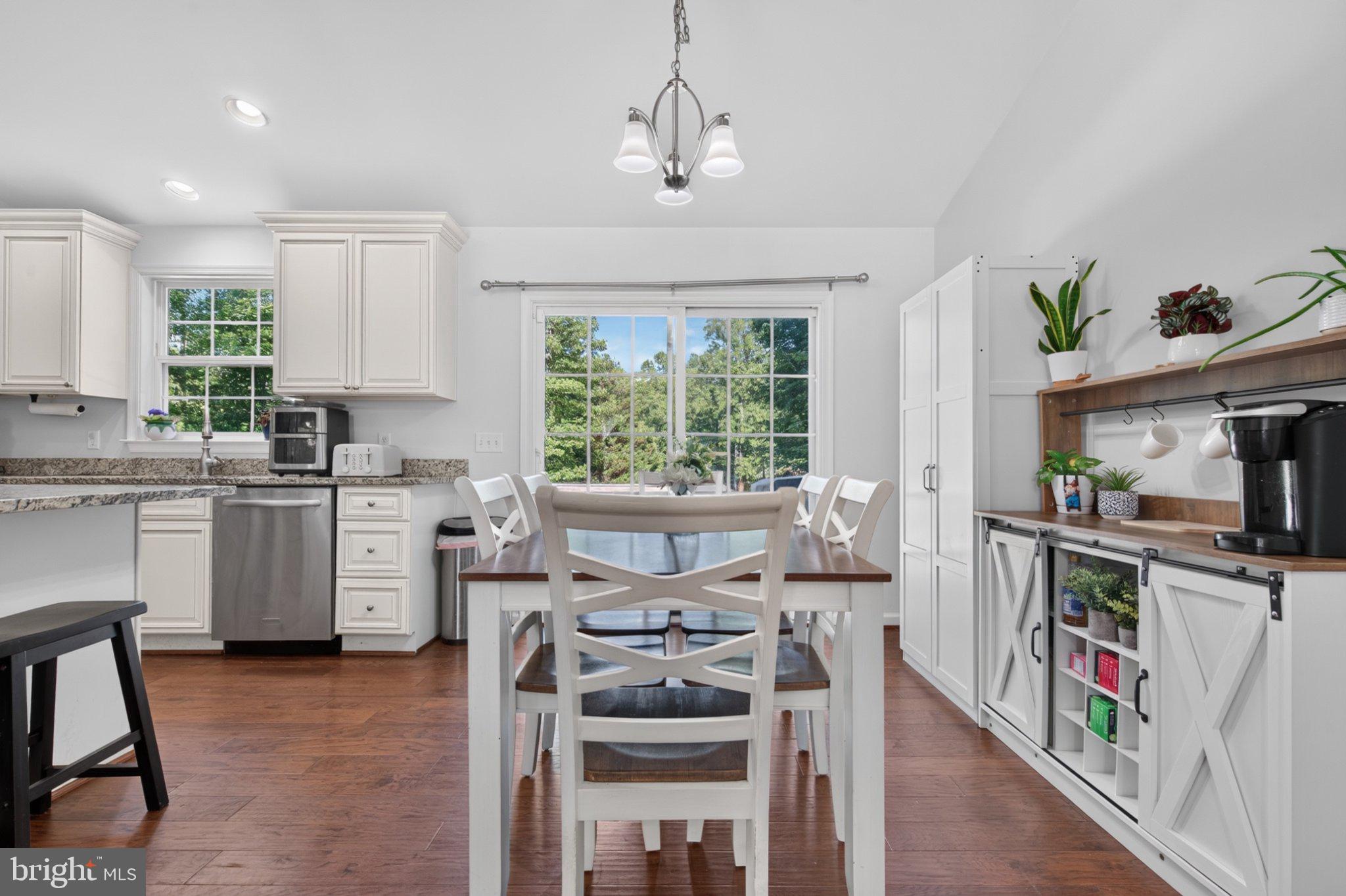 LAKE CAROLINE - Residential