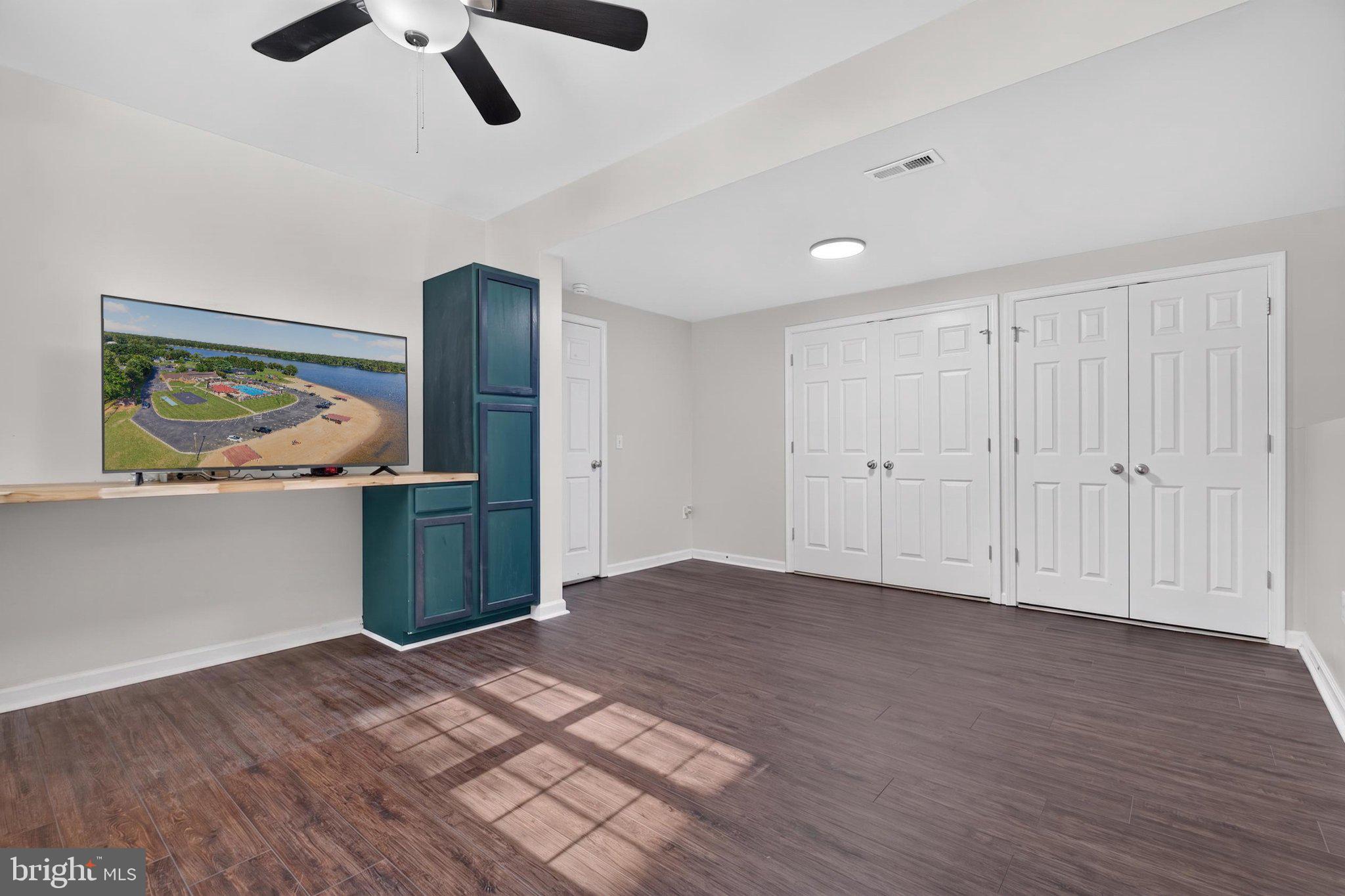 LAKE CAROLINE - Residential