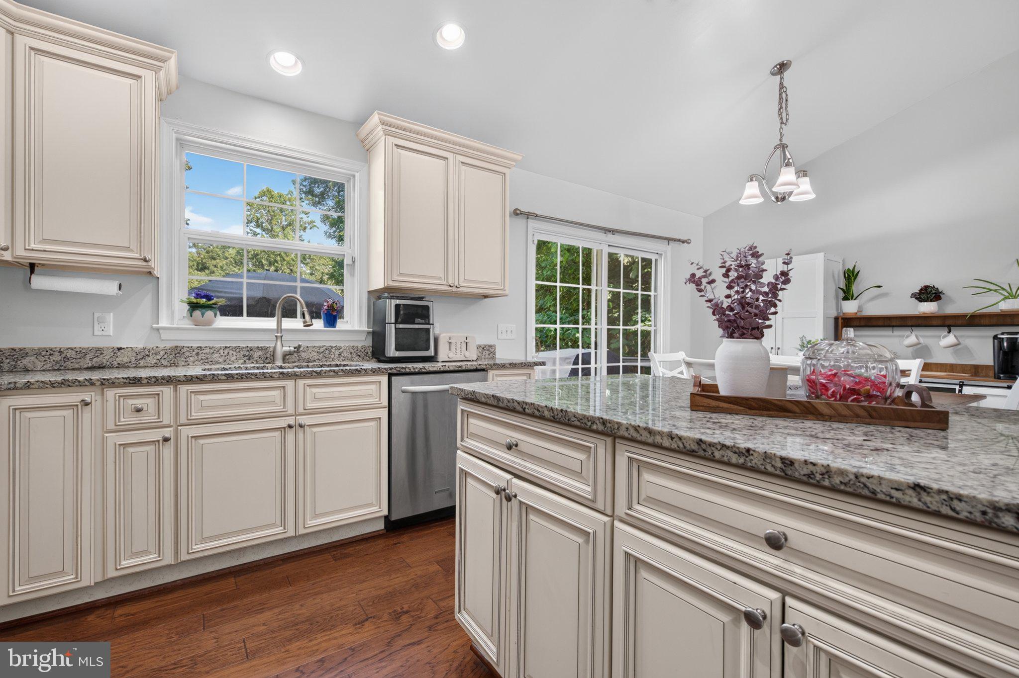 LAKE CAROLINE - Residential