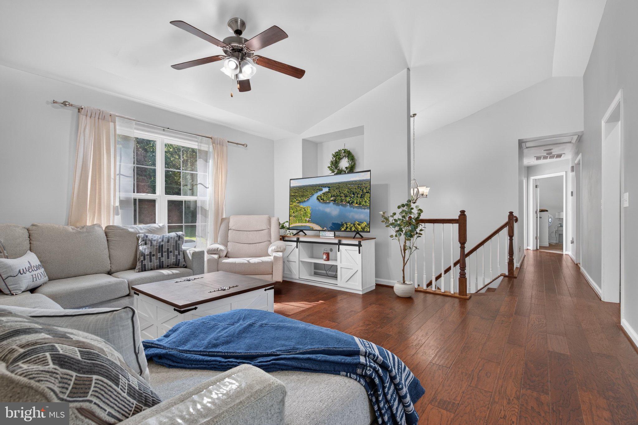 LAKE CAROLINE - Residential