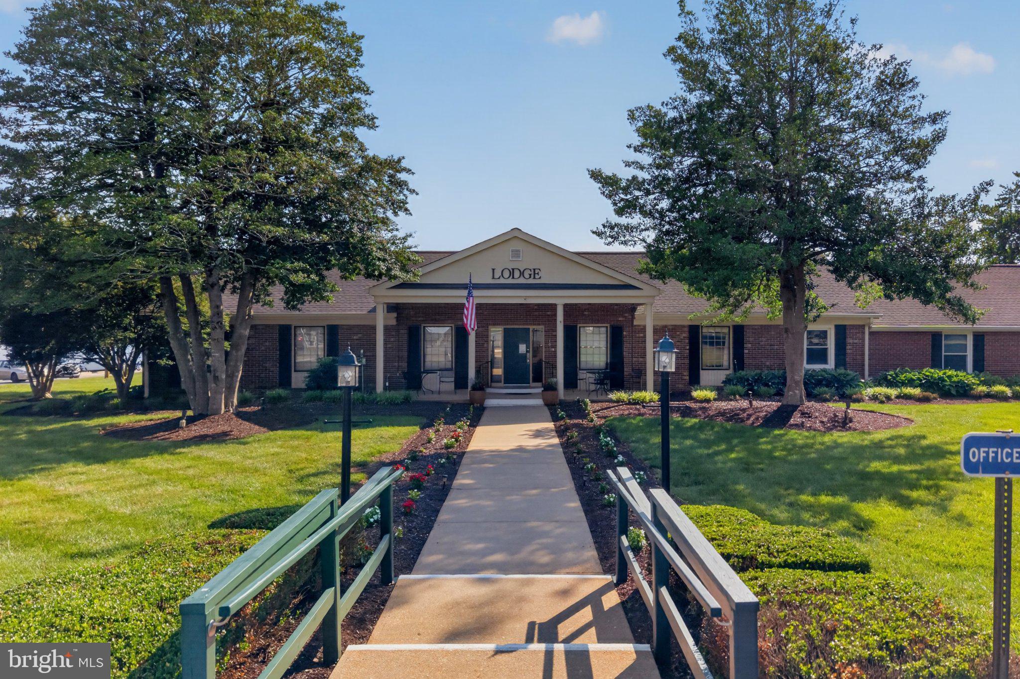 LAKE CAROLINE - Residential