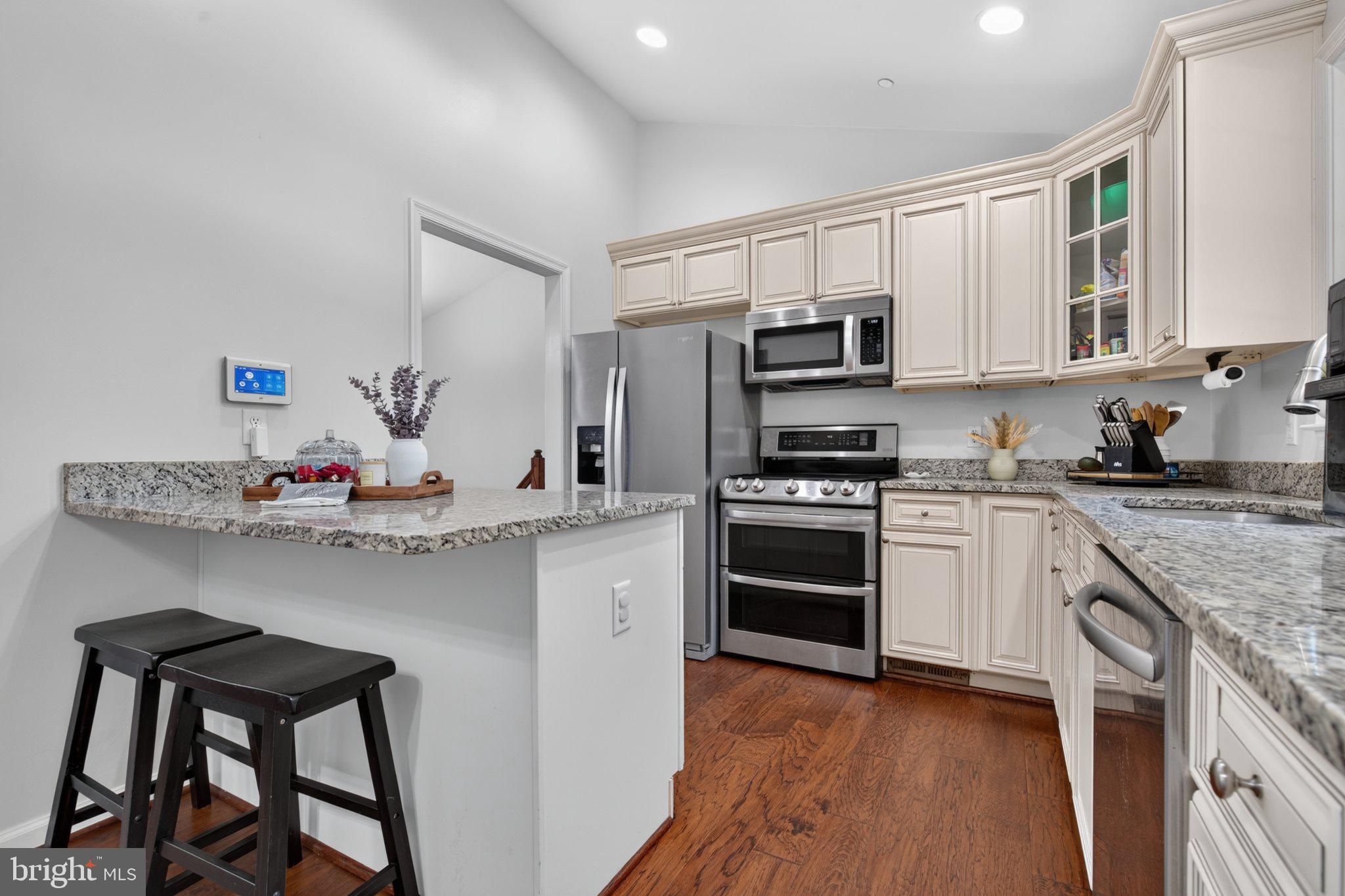 LAKE CAROLINE - Residential