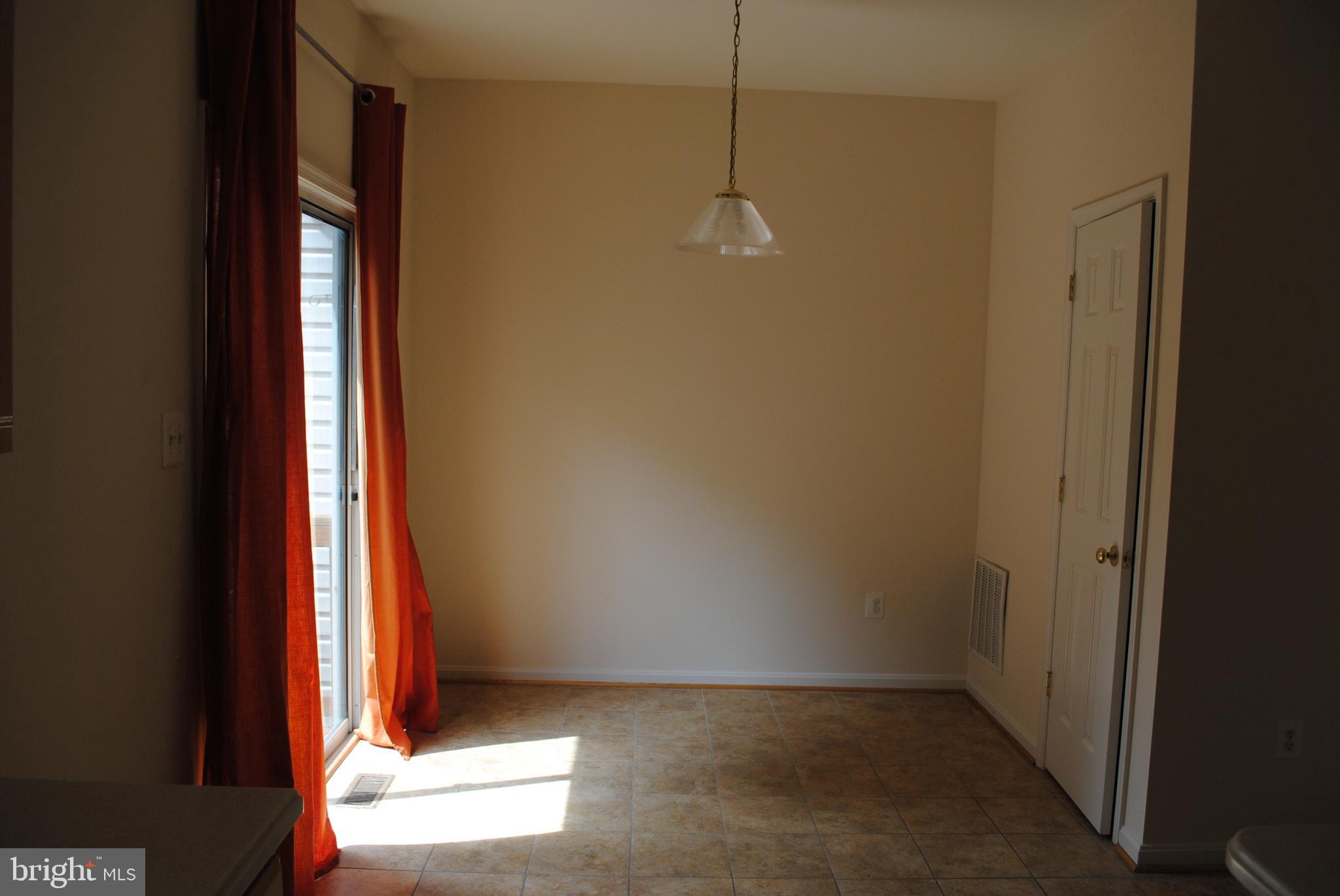 RIVER OAKS - Residential Lease