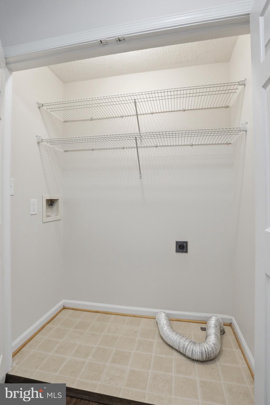CAVE QUARTERS - Residential