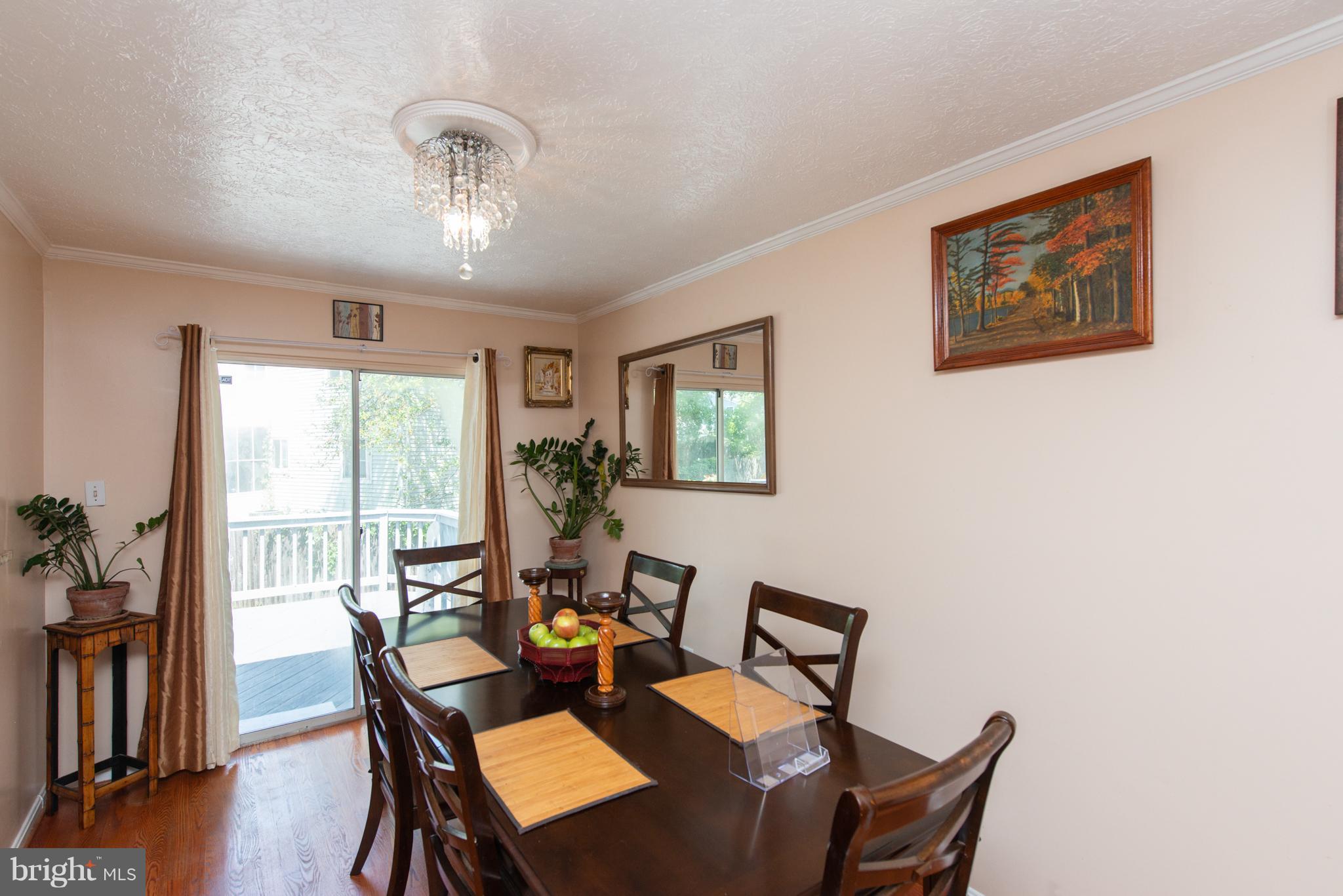 SHANNON SQUARE - Residential