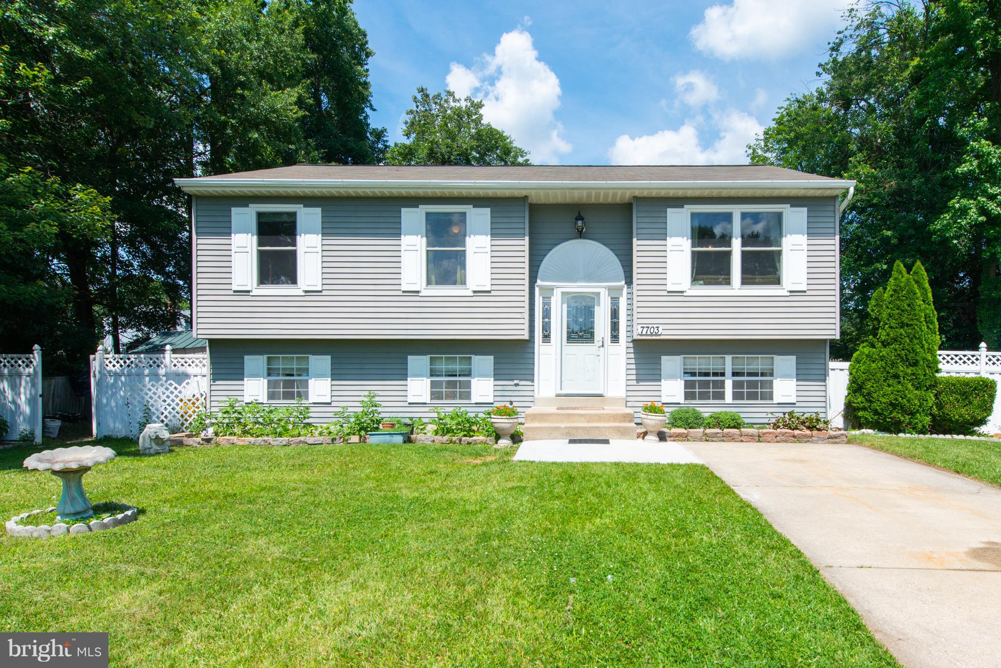 SHANNON SQUARE - Residential