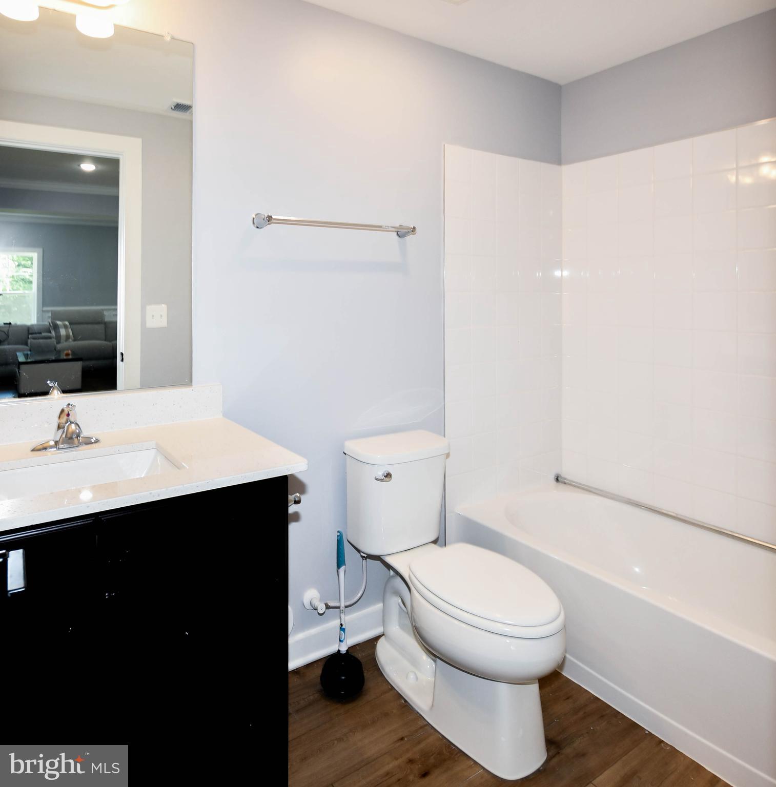 SOUTHLAKE - Residential