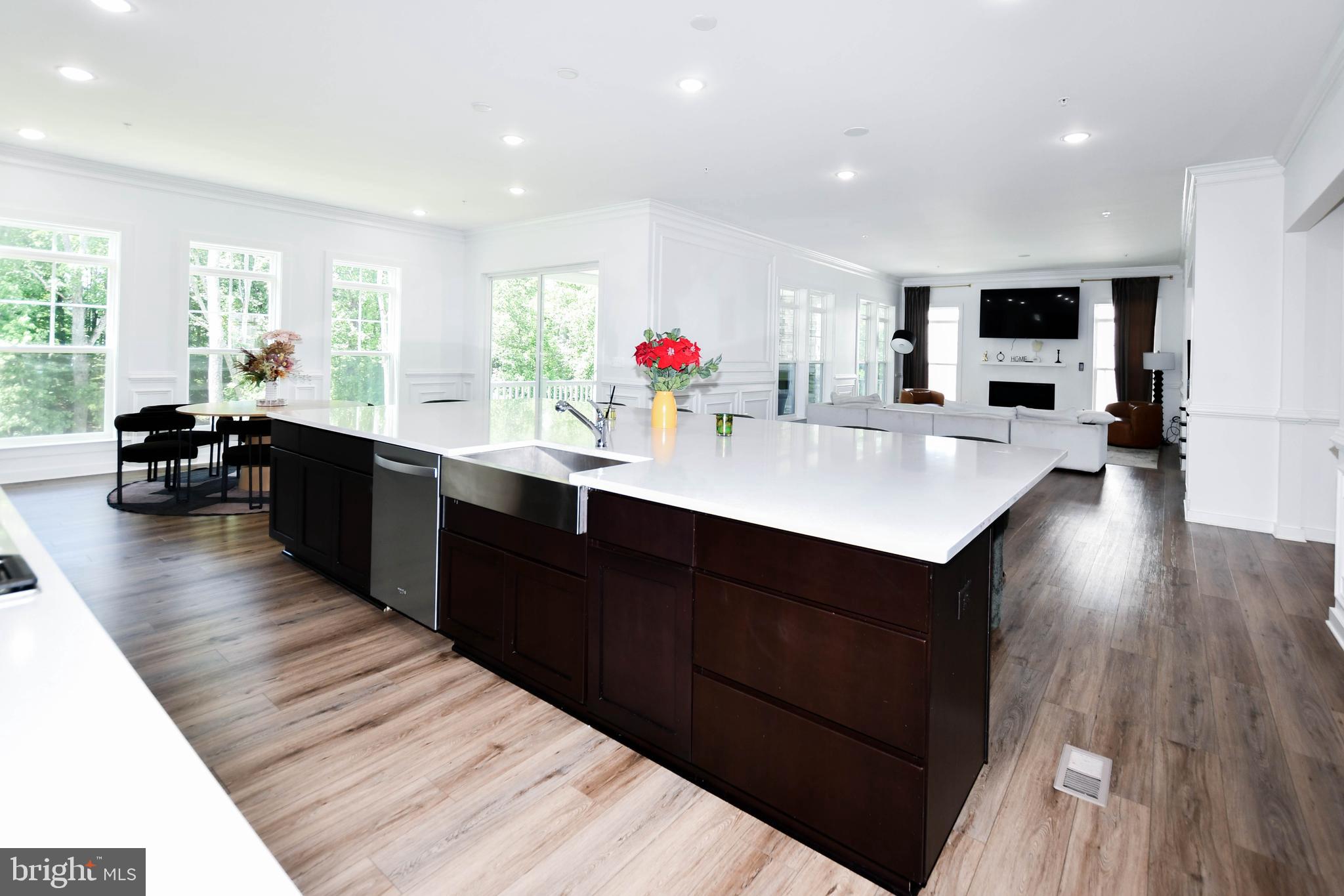 SOUTHLAKE - Residential