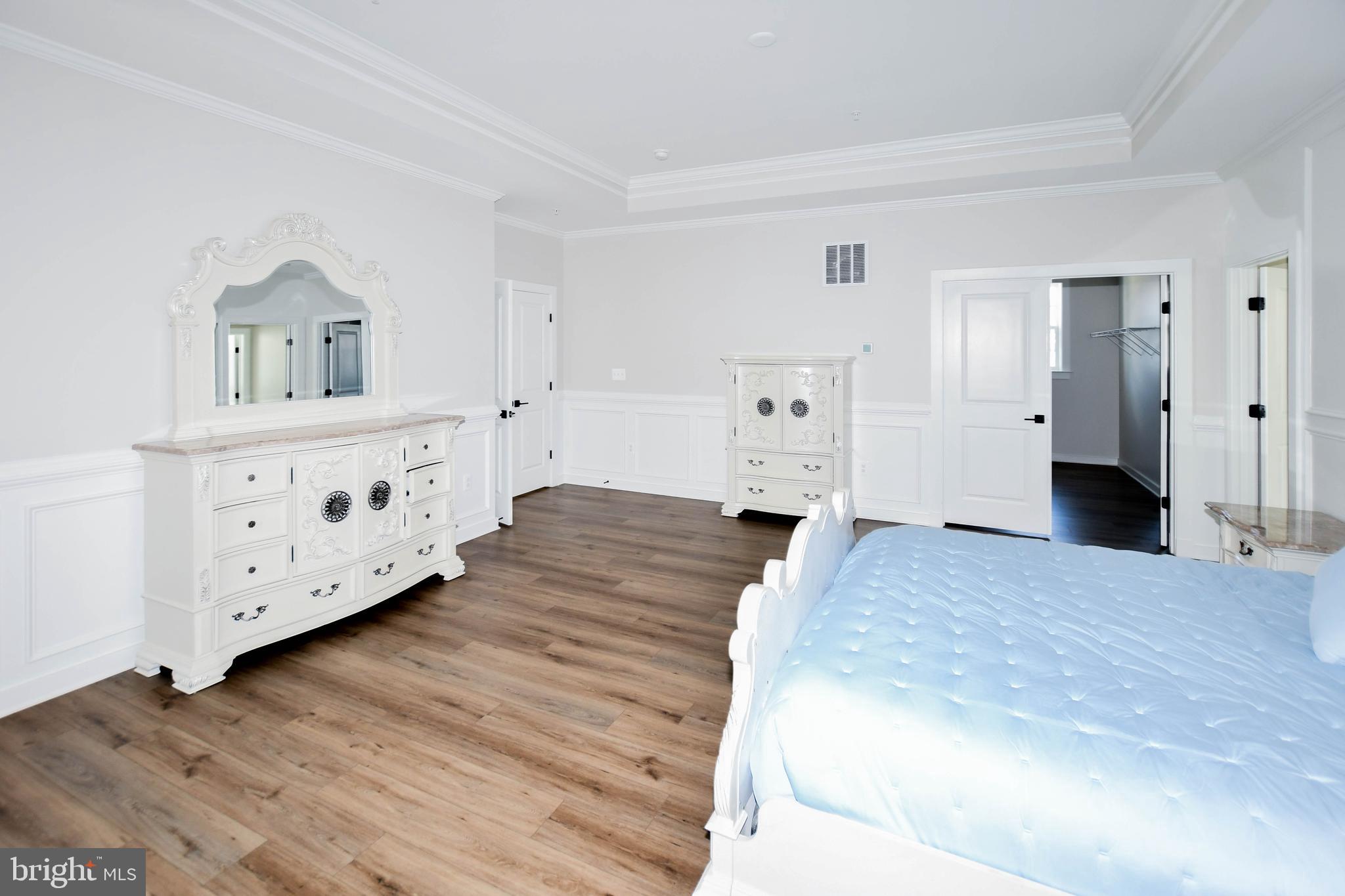 SOUTHLAKE - Residential