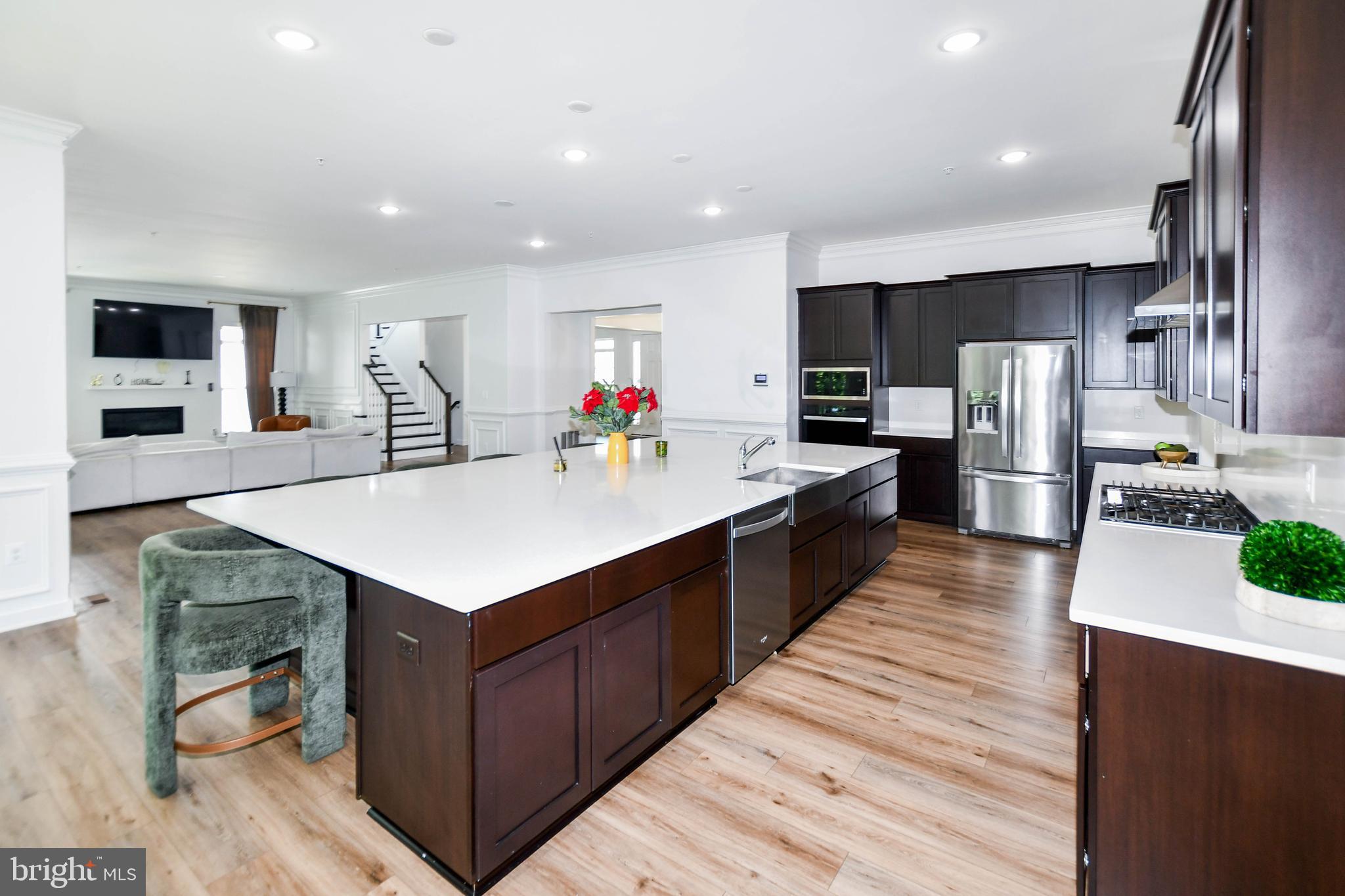 SOUTHLAKE - Residential