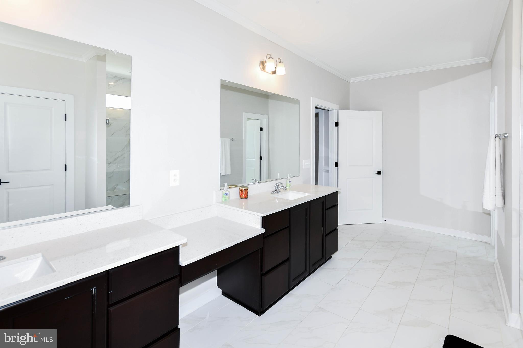 SOUTHLAKE - Residential