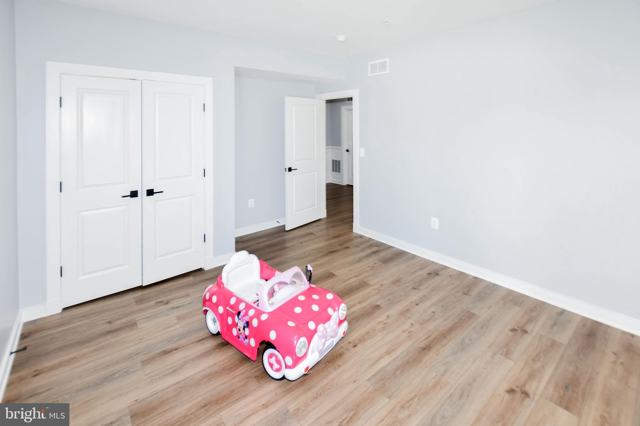 SOUTHLAKE - Residential