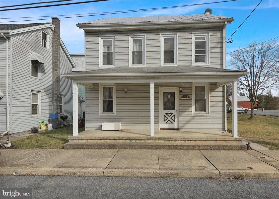 Detached home in Richland Boro. Home features 4 Bedrooms and 1.5 baths. Washer and dryer located on first floor.  Needs some cosmetic repairs inside. Can be a lovely home for someone who is willing to give it some TLC.  Quiet neighborhood with great possibilities.