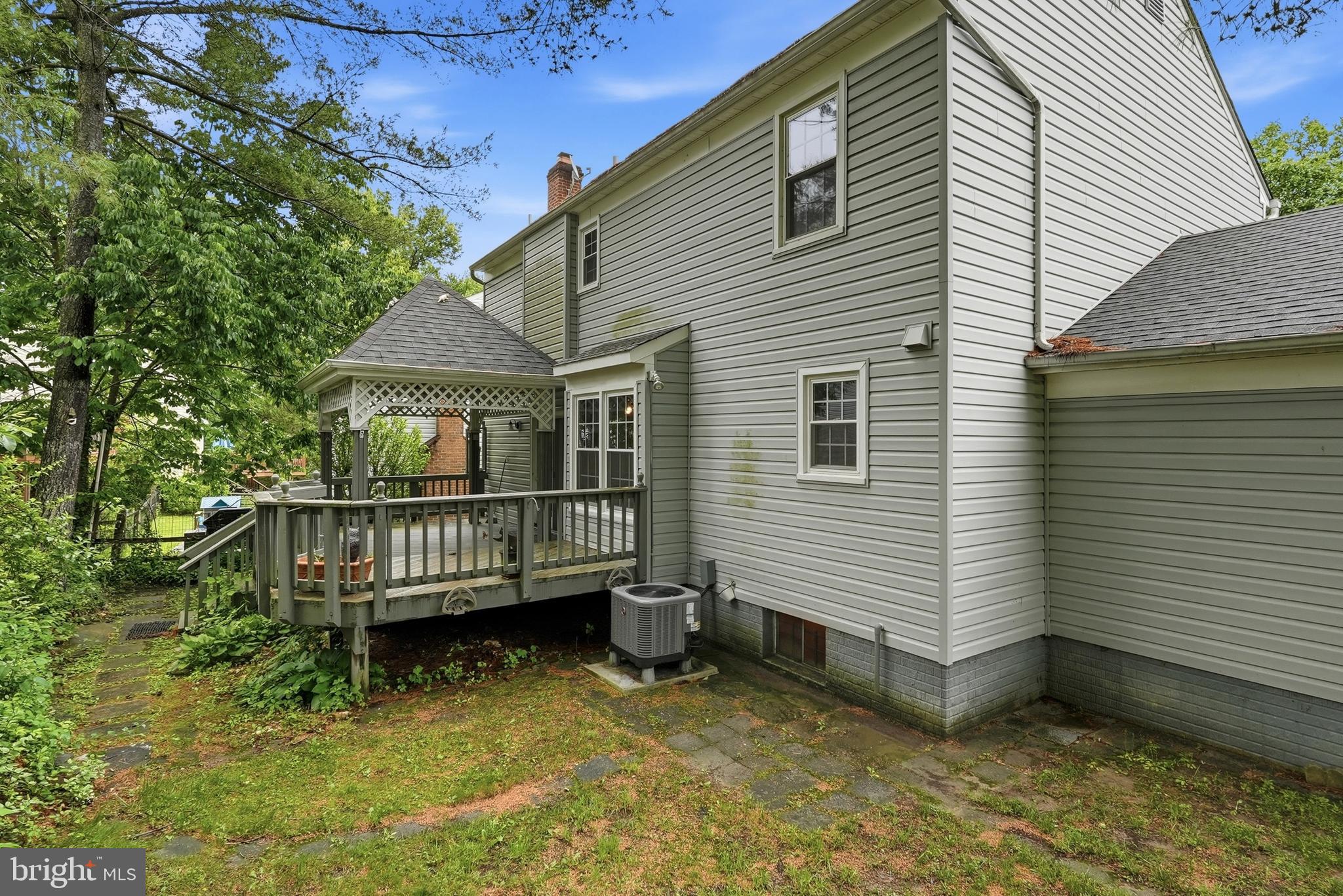 LONGMEAD - Residential
