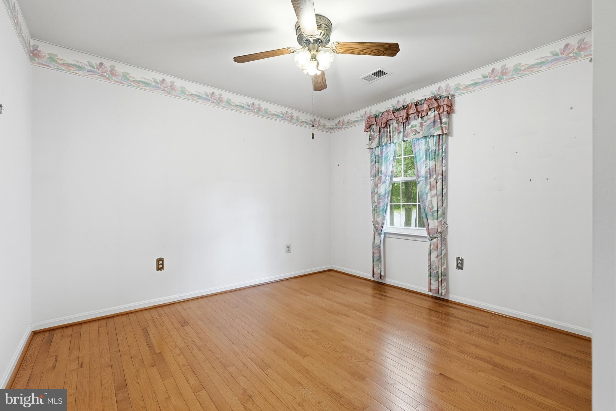 LONGMEAD - Residential