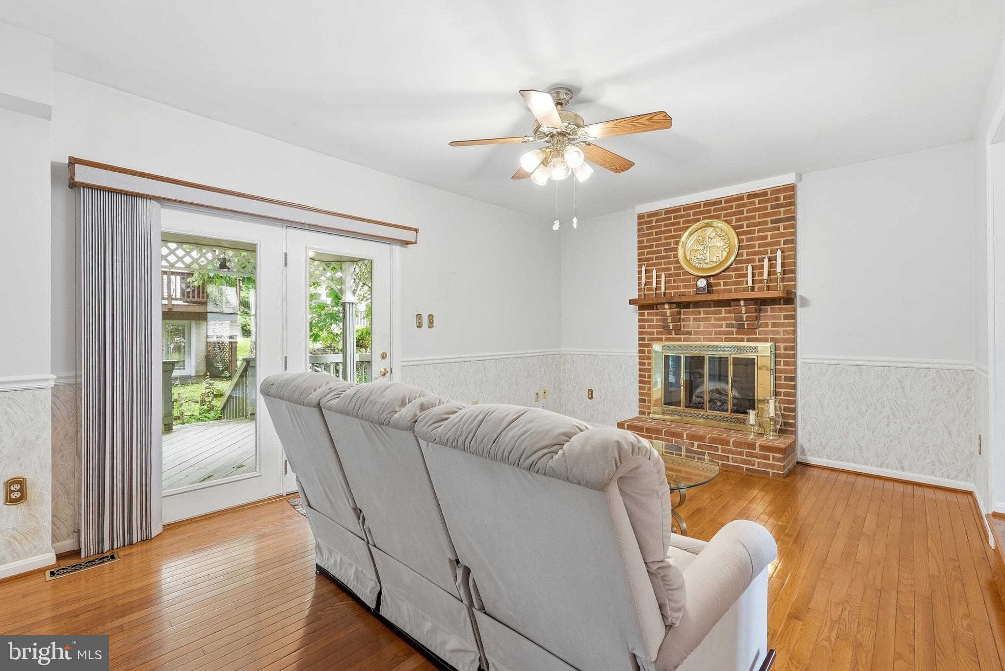 LONGMEAD - Residential