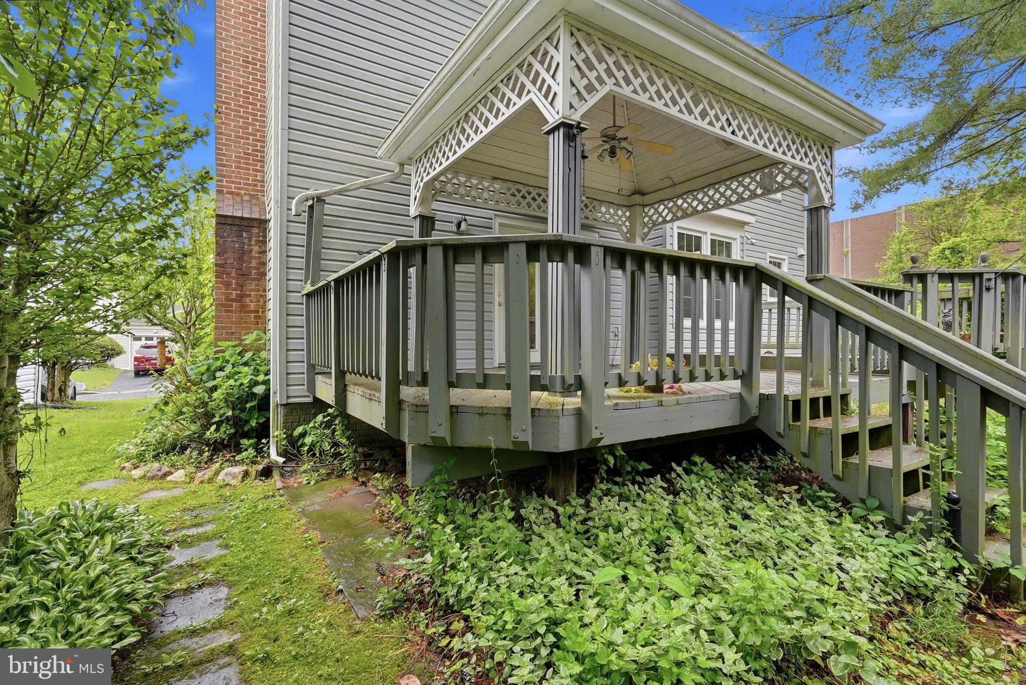 LONGMEAD - Residential