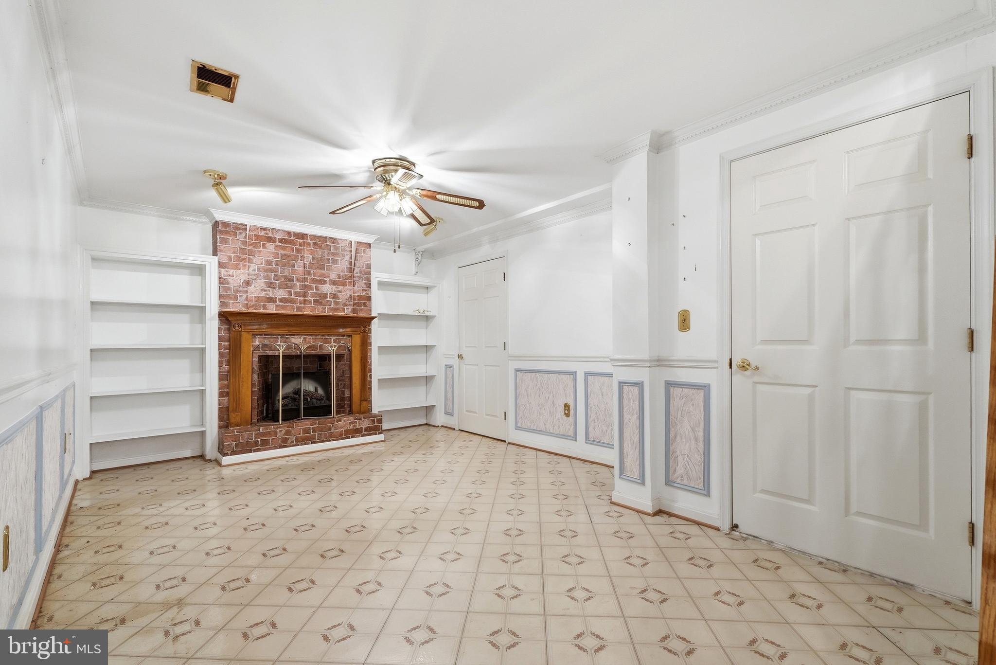 LONGMEAD - Residential