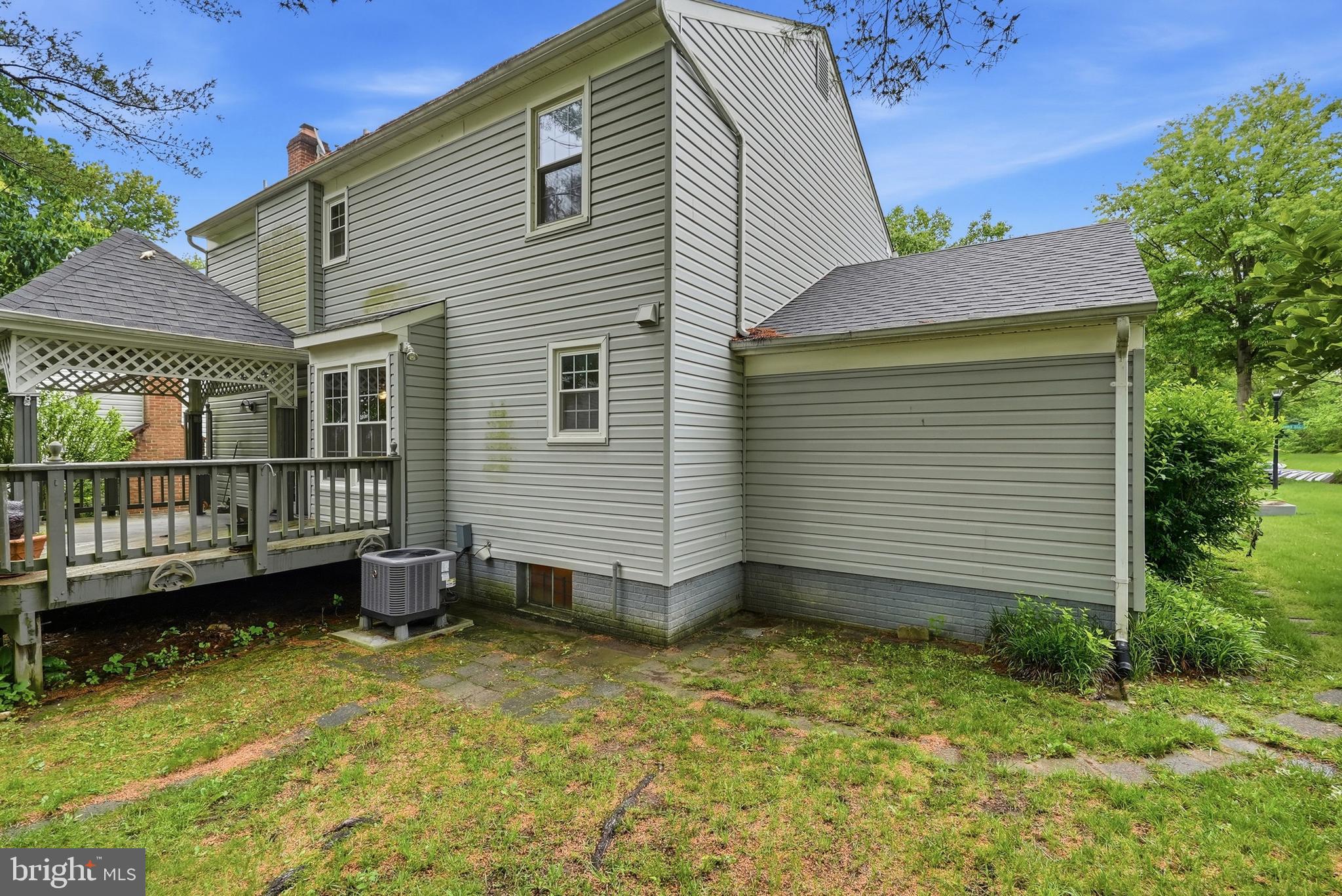 LONGMEAD - Residential