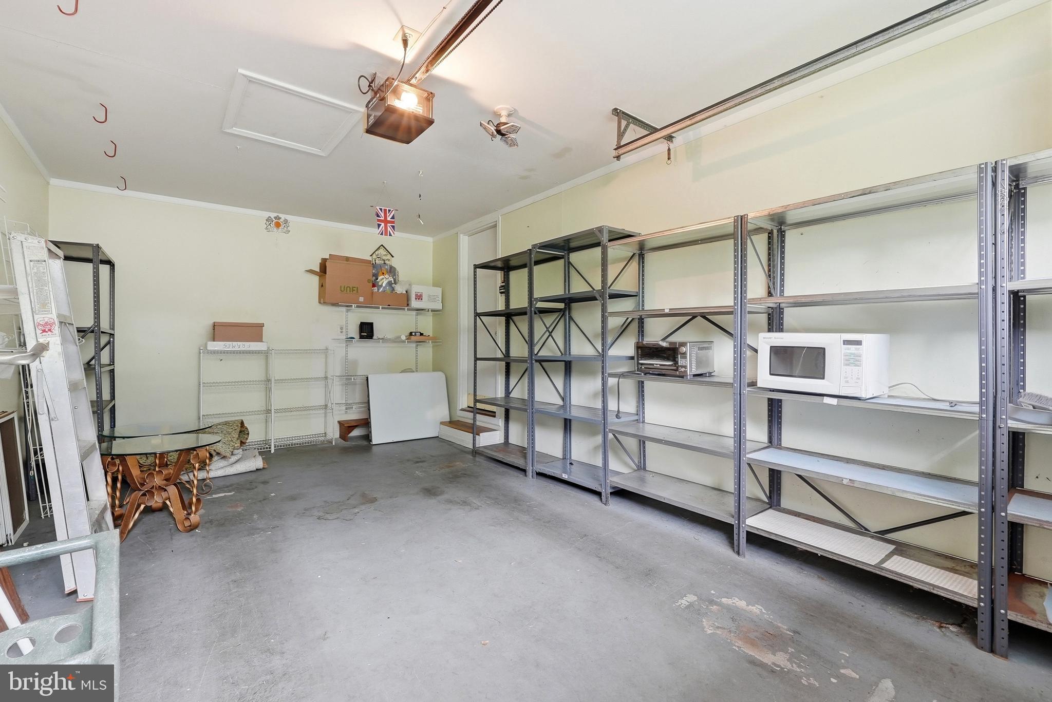 LONGMEAD - Residential