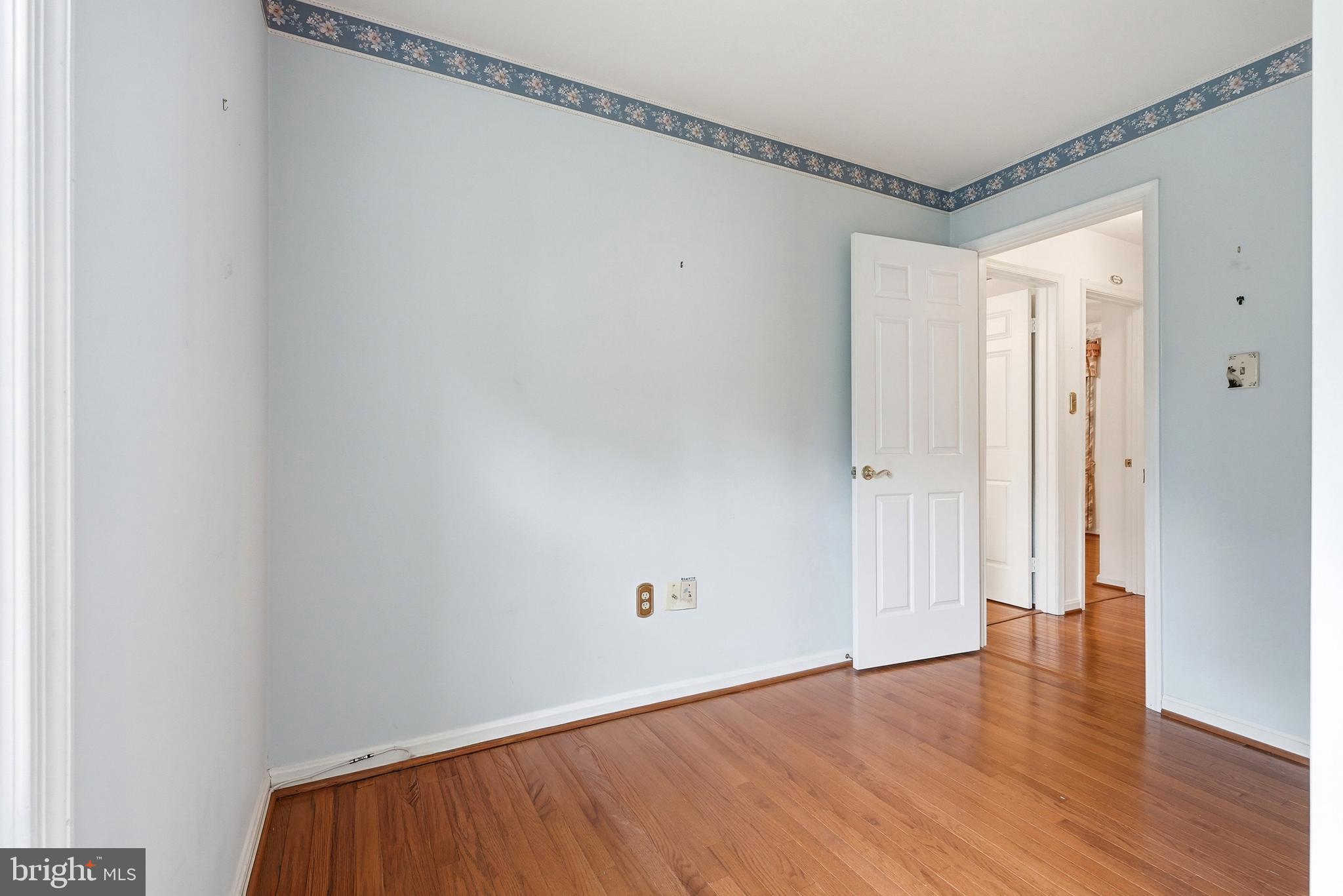 LONGMEAD - Residential