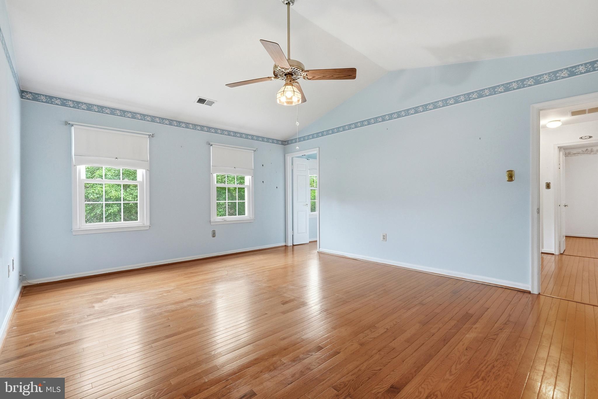LONGMEAD - Residential