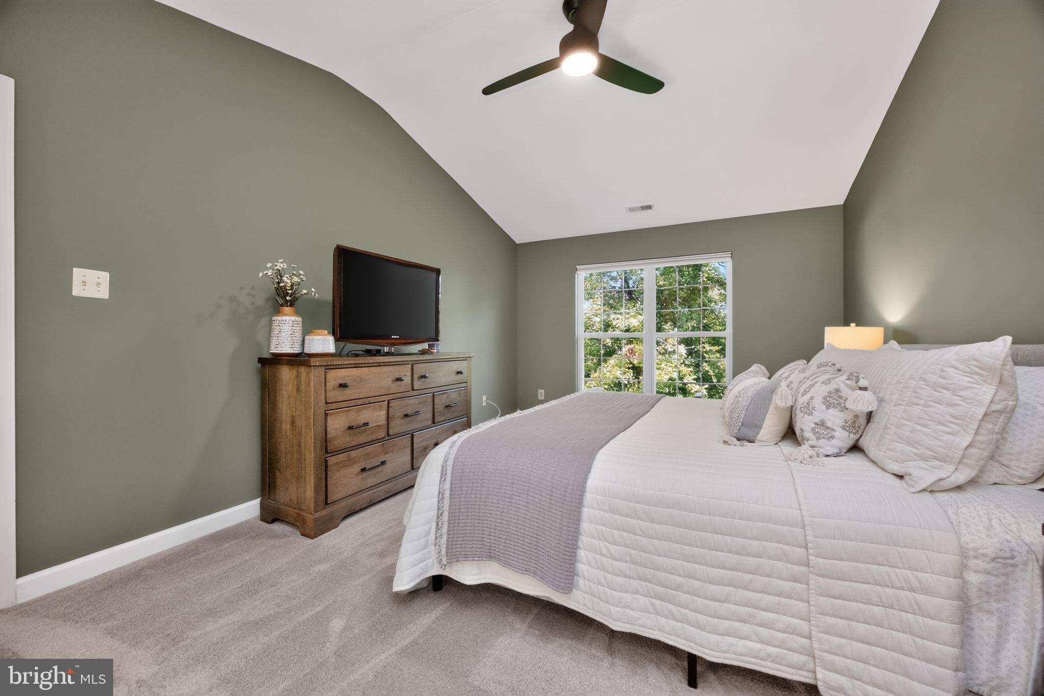 CHARLESTOWN HUNT - Residential