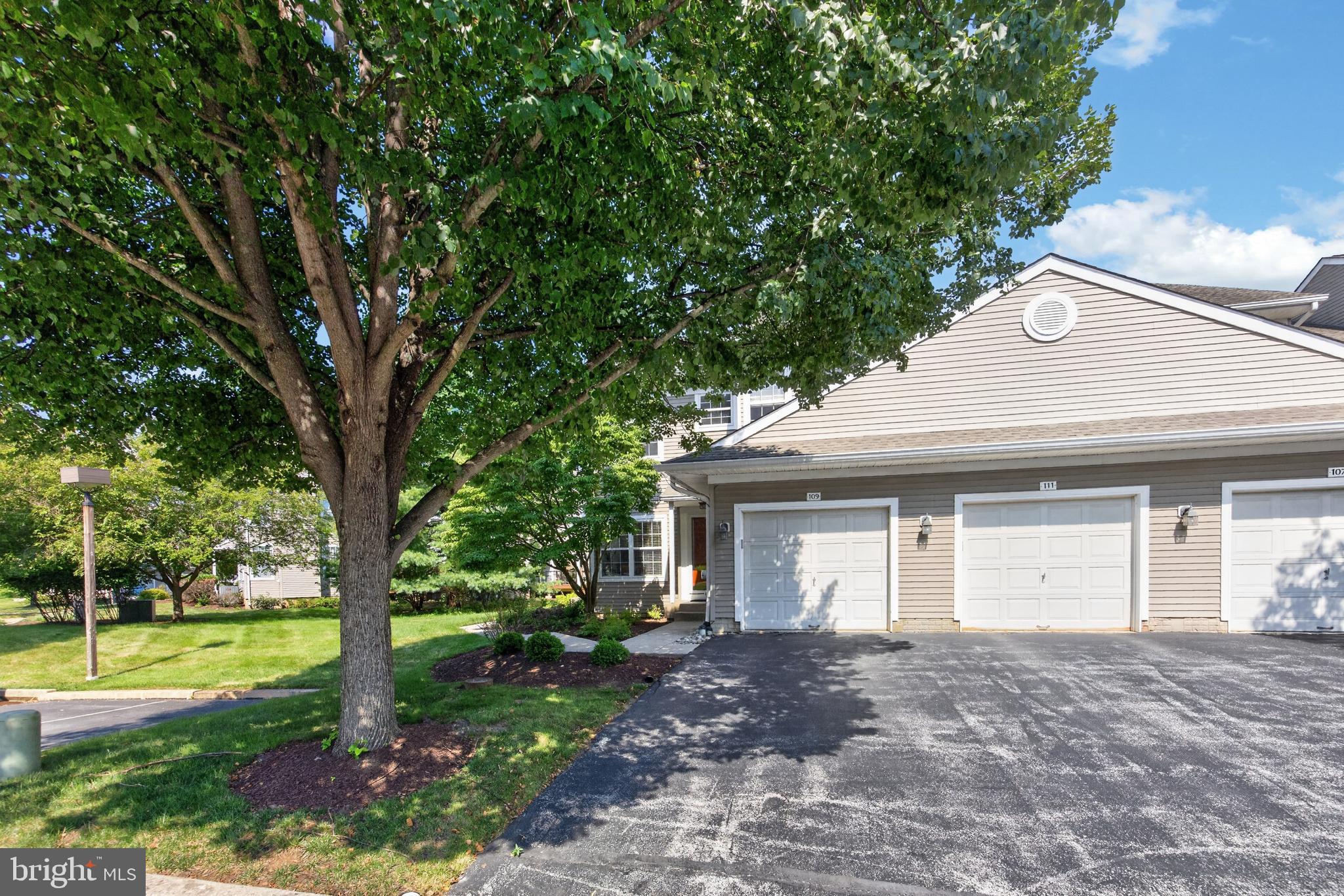 CHARLESTOWN HUNT - Residential