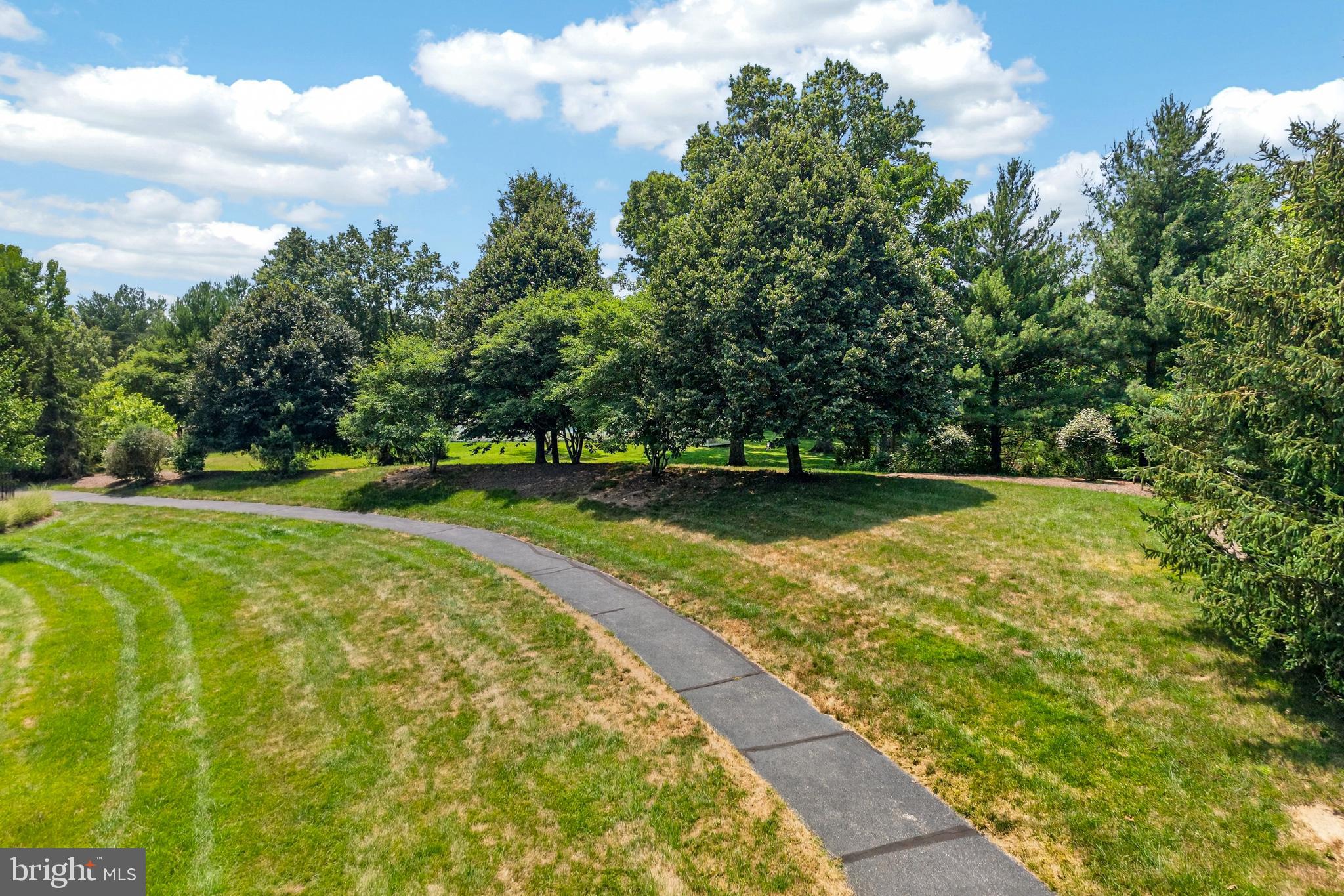 CHARLESTOWN HUNT - Residential