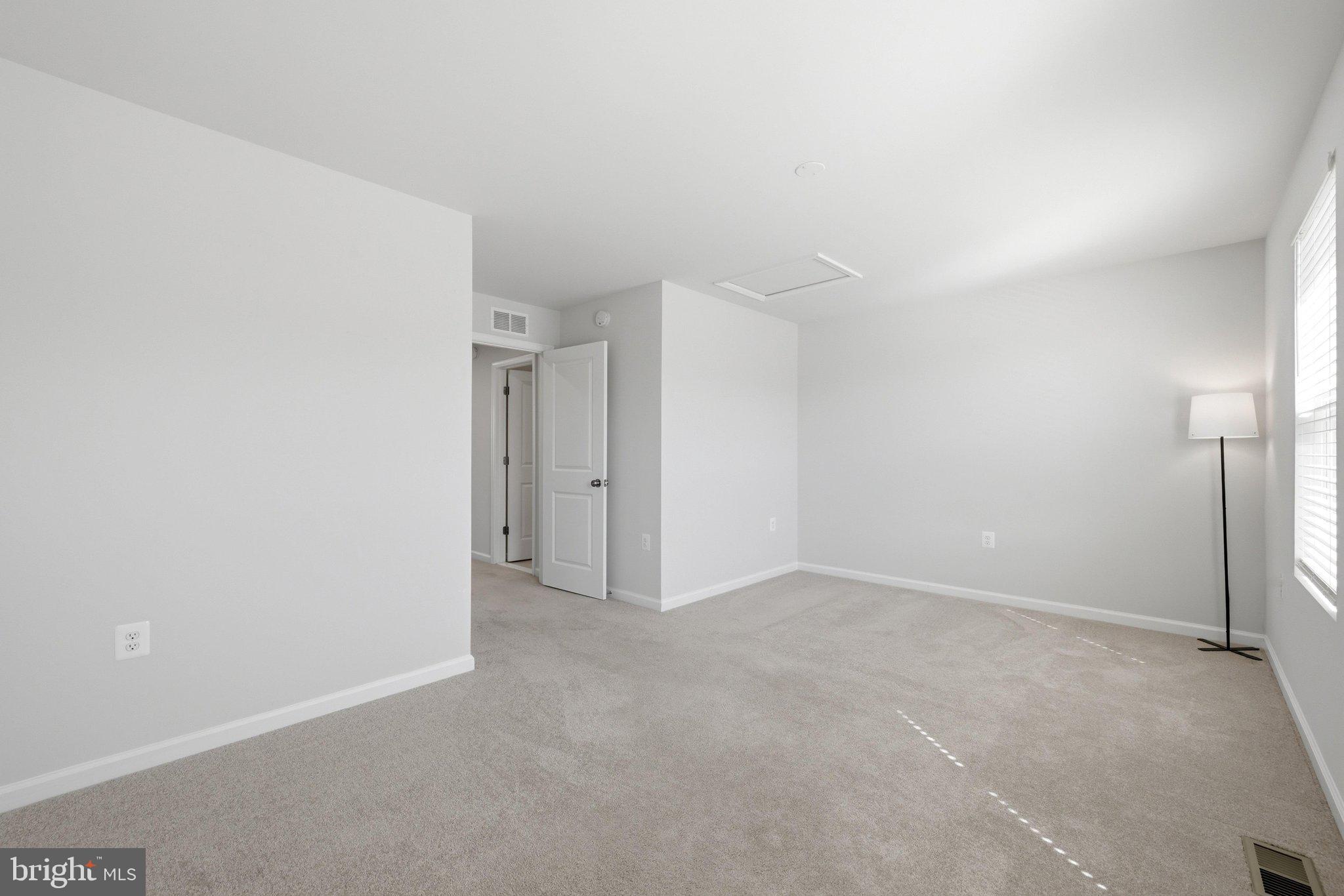 PRESIDENTS POINTE - Residential