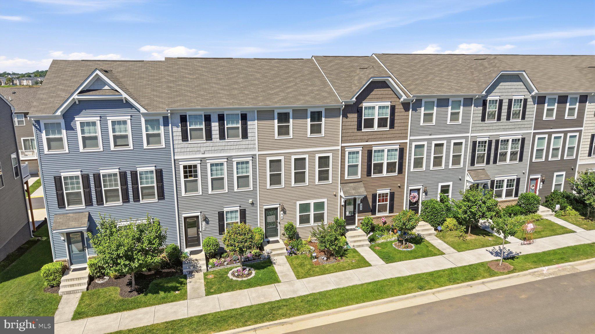 PRESIDENTS POINTE - Residential