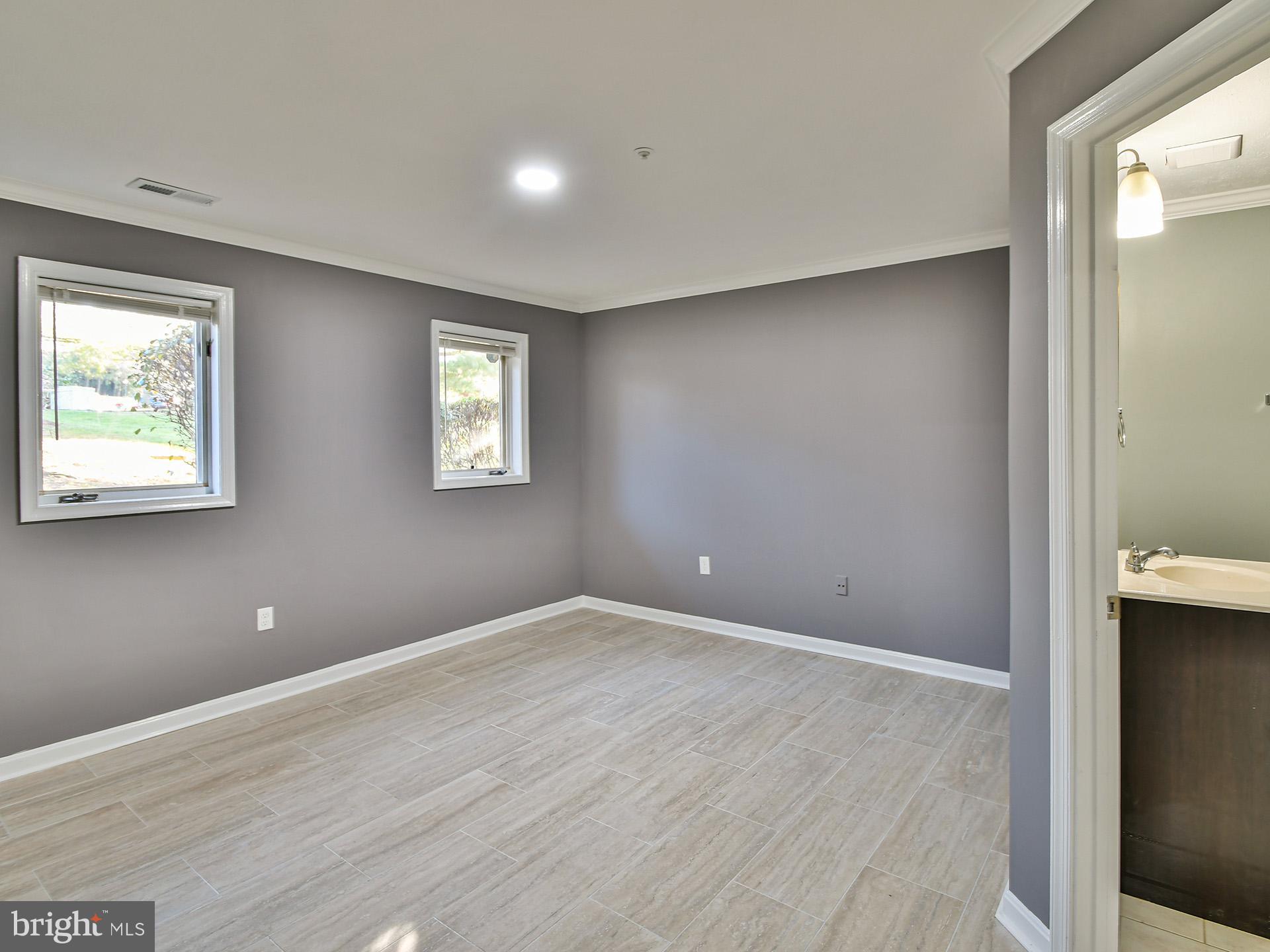 ROSECROFT COMMONS - Residential