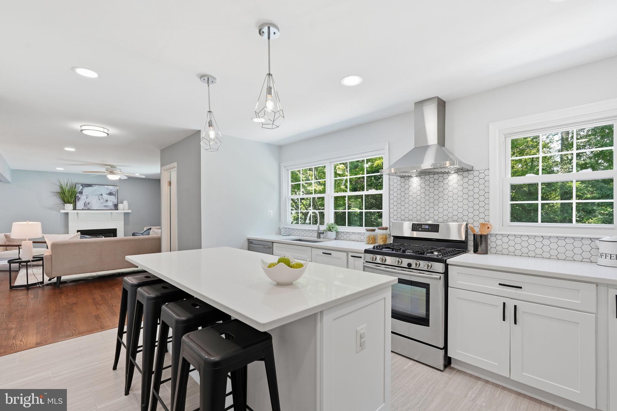 LAKE BRADDOCK - Residential