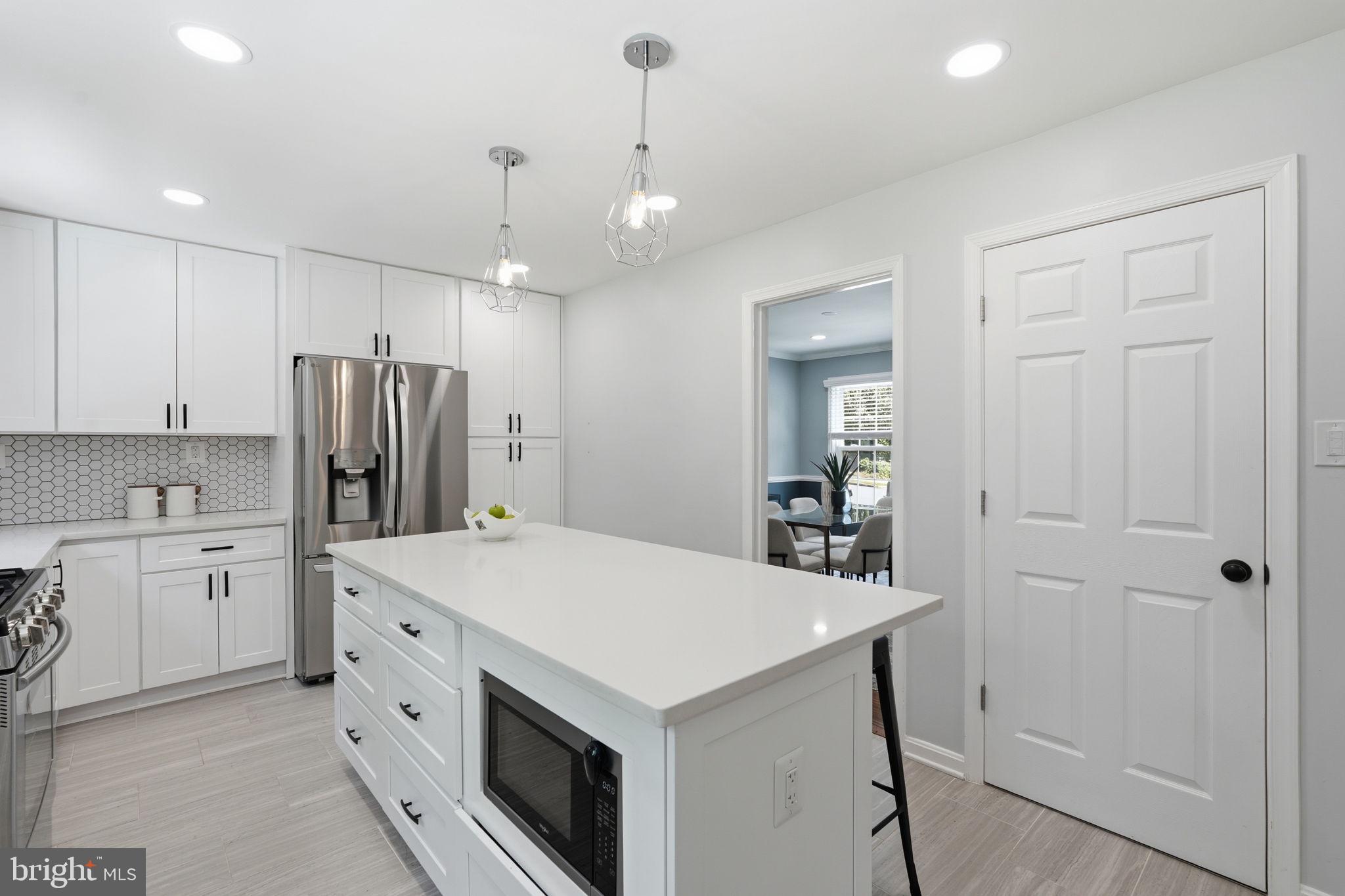 LAKE BRADDOCK - Residential
