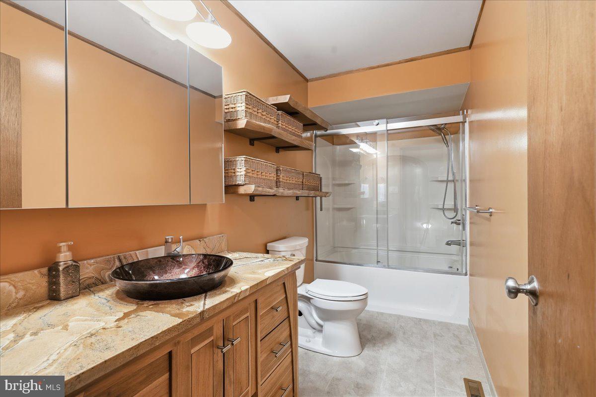 EAGLE ROCK RESORT - Residential
