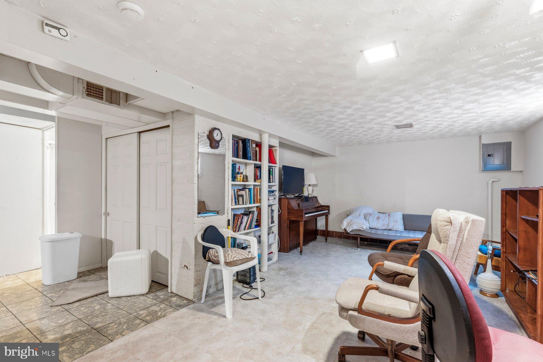 SARGENT KNOLLS - Residential