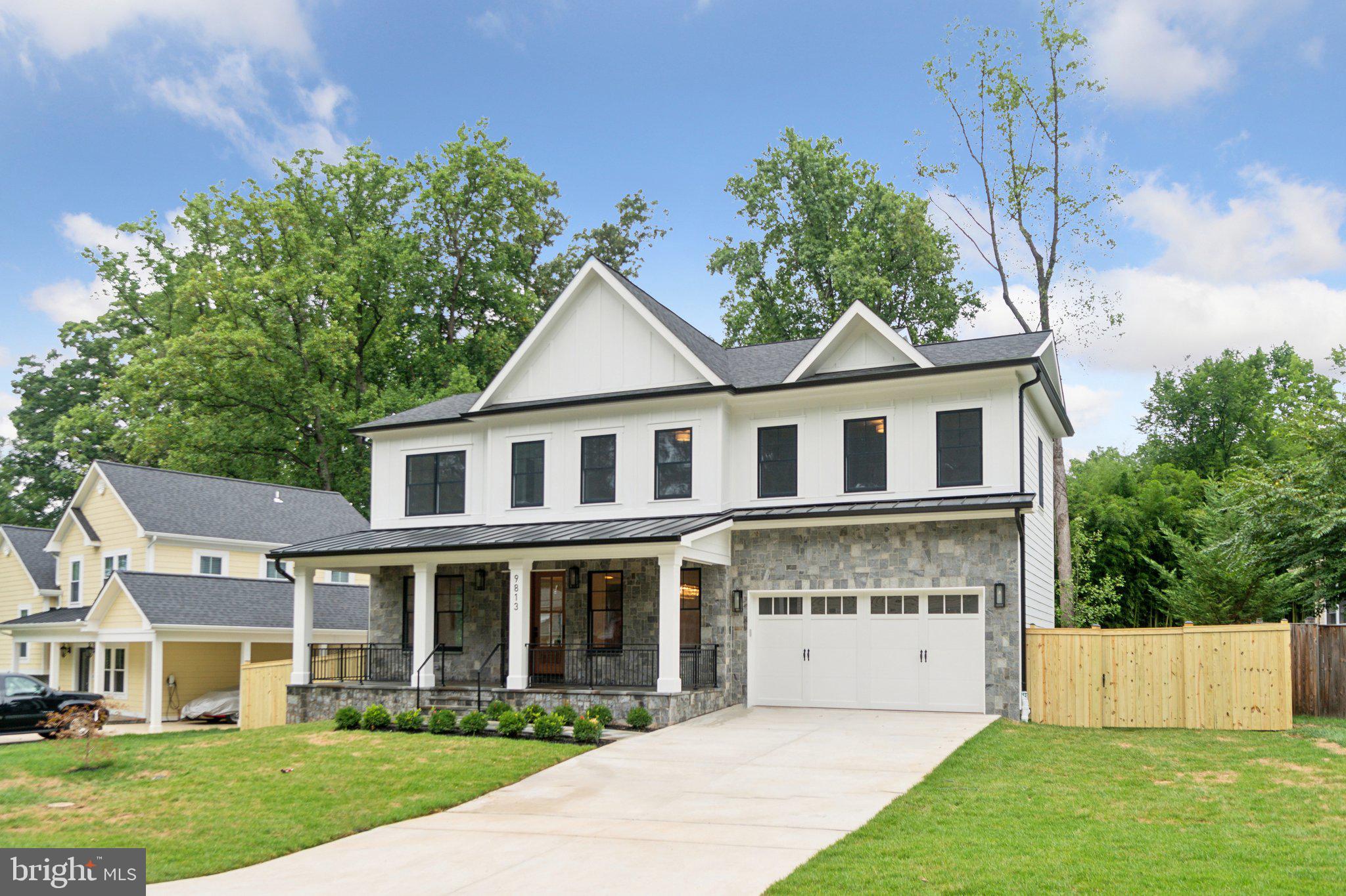 STRATTON WOODS - Residential