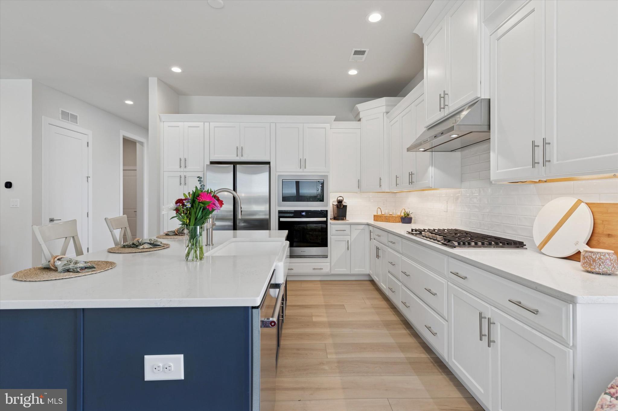 REGENCY AT WATERSIDE - Residential