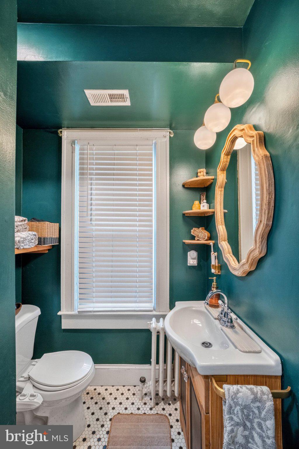 HAMILTON HILLS - Residential