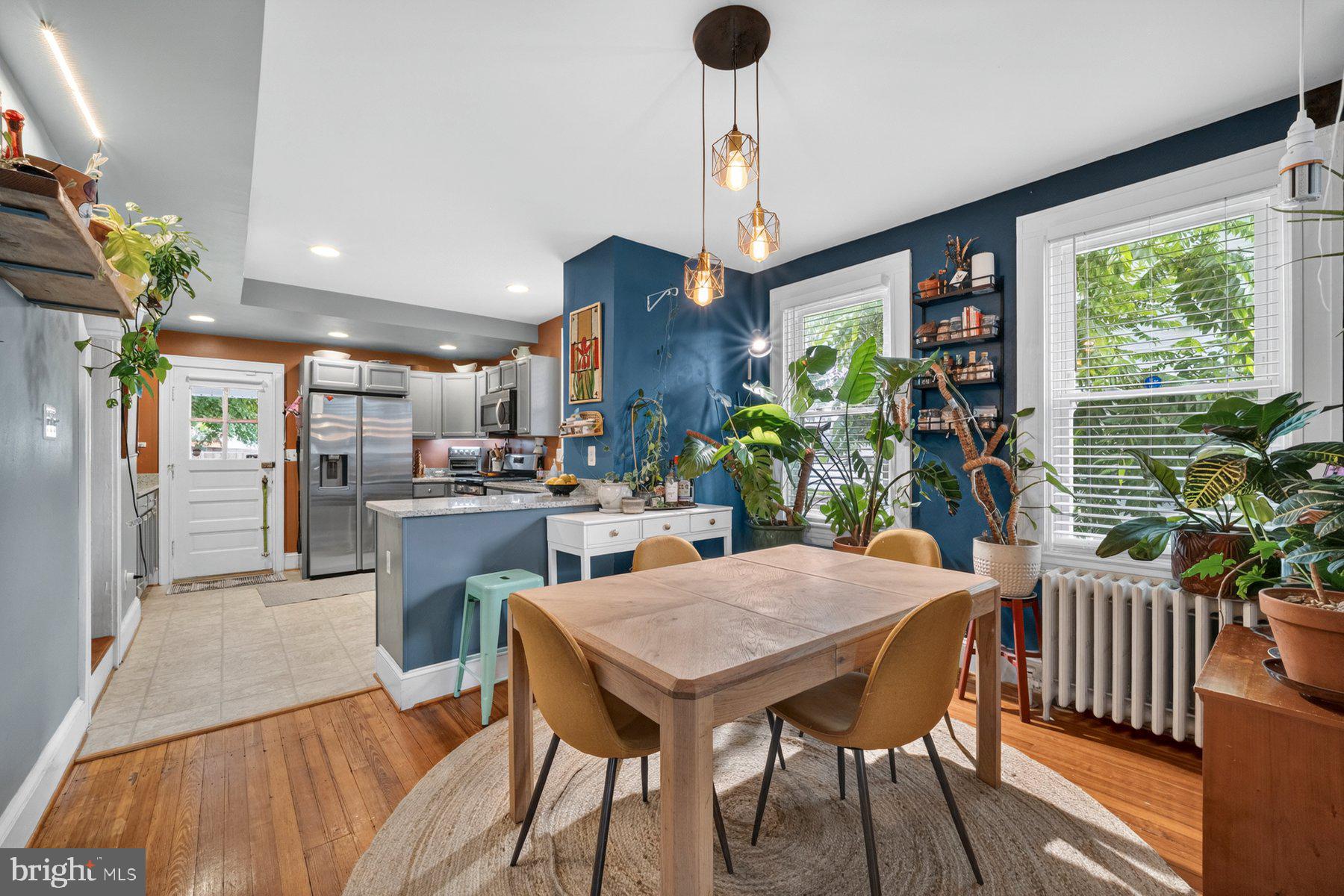 HAMILTON HILLS - Residential