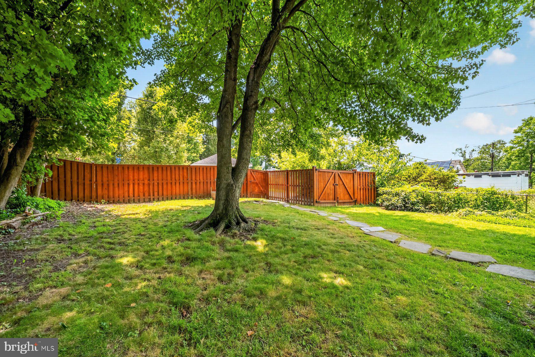 HAMILTON HILLS - Residential