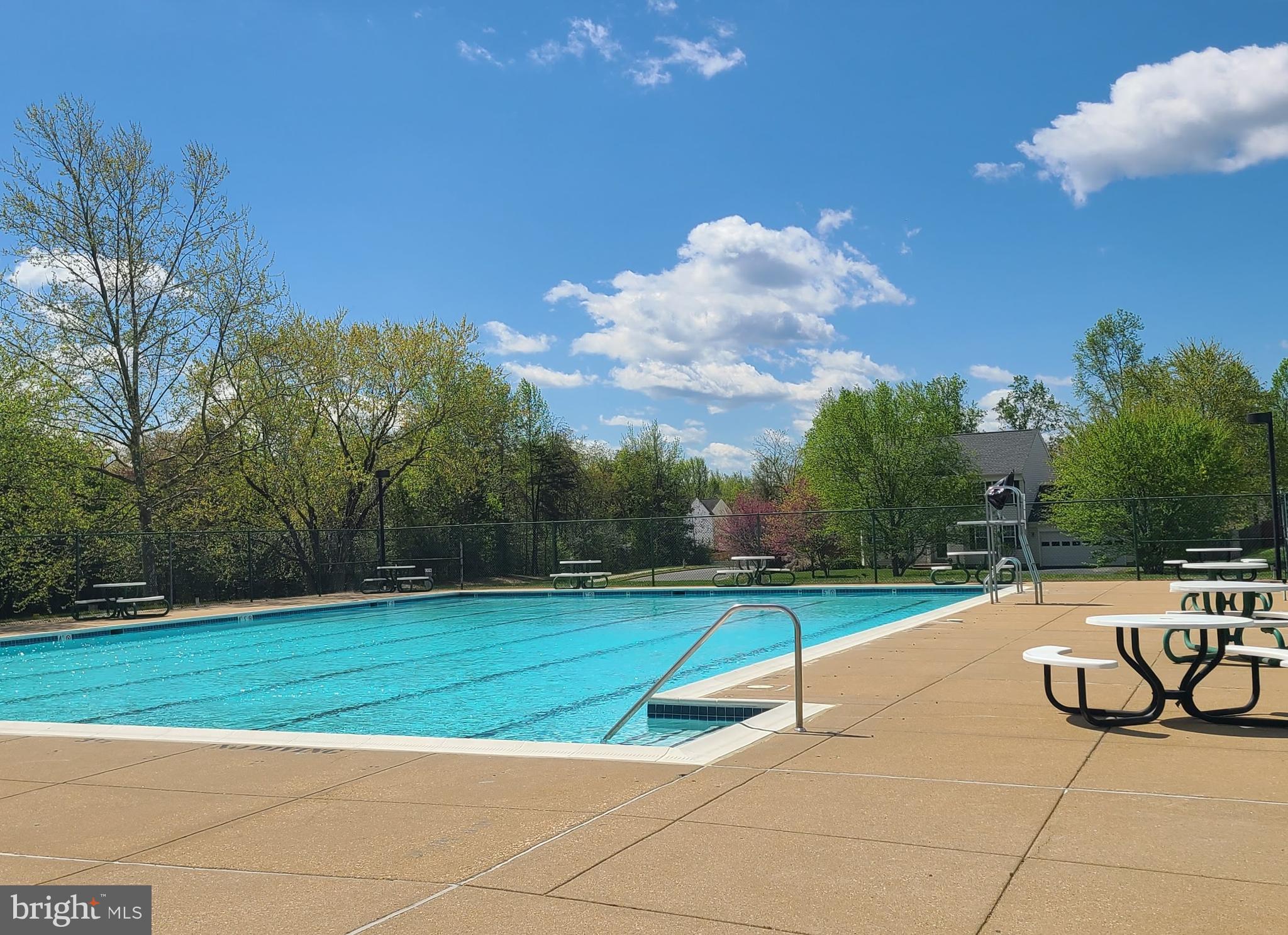 STONE RIVER - Residential Lease