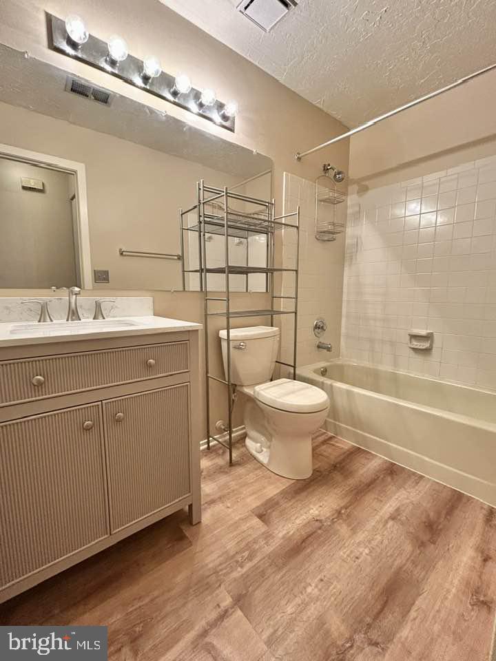 SUMMERRIDGE - Residential Lease